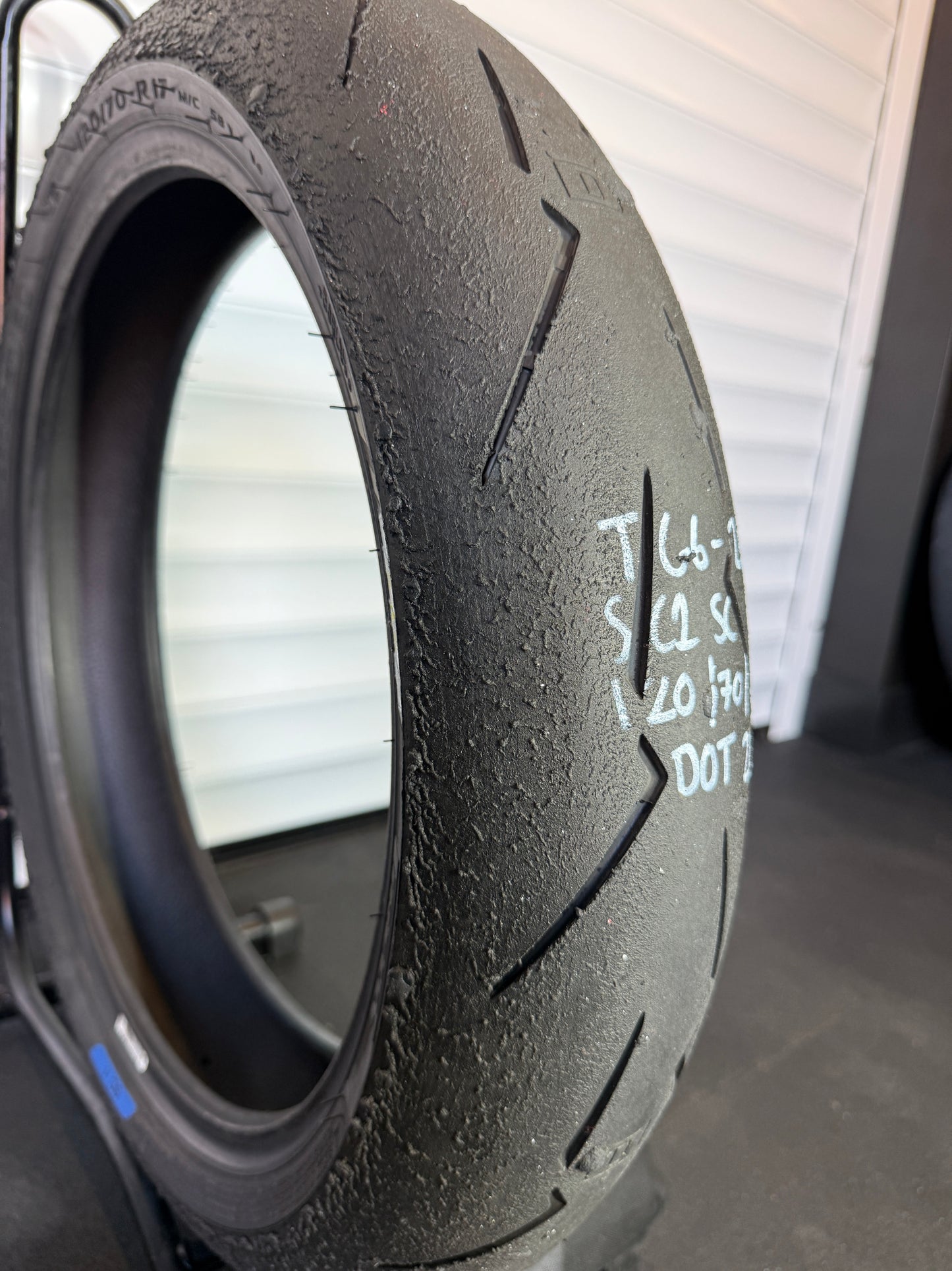 Pirelli Diablo Supercorsa 120/70/17 (TG6-26)