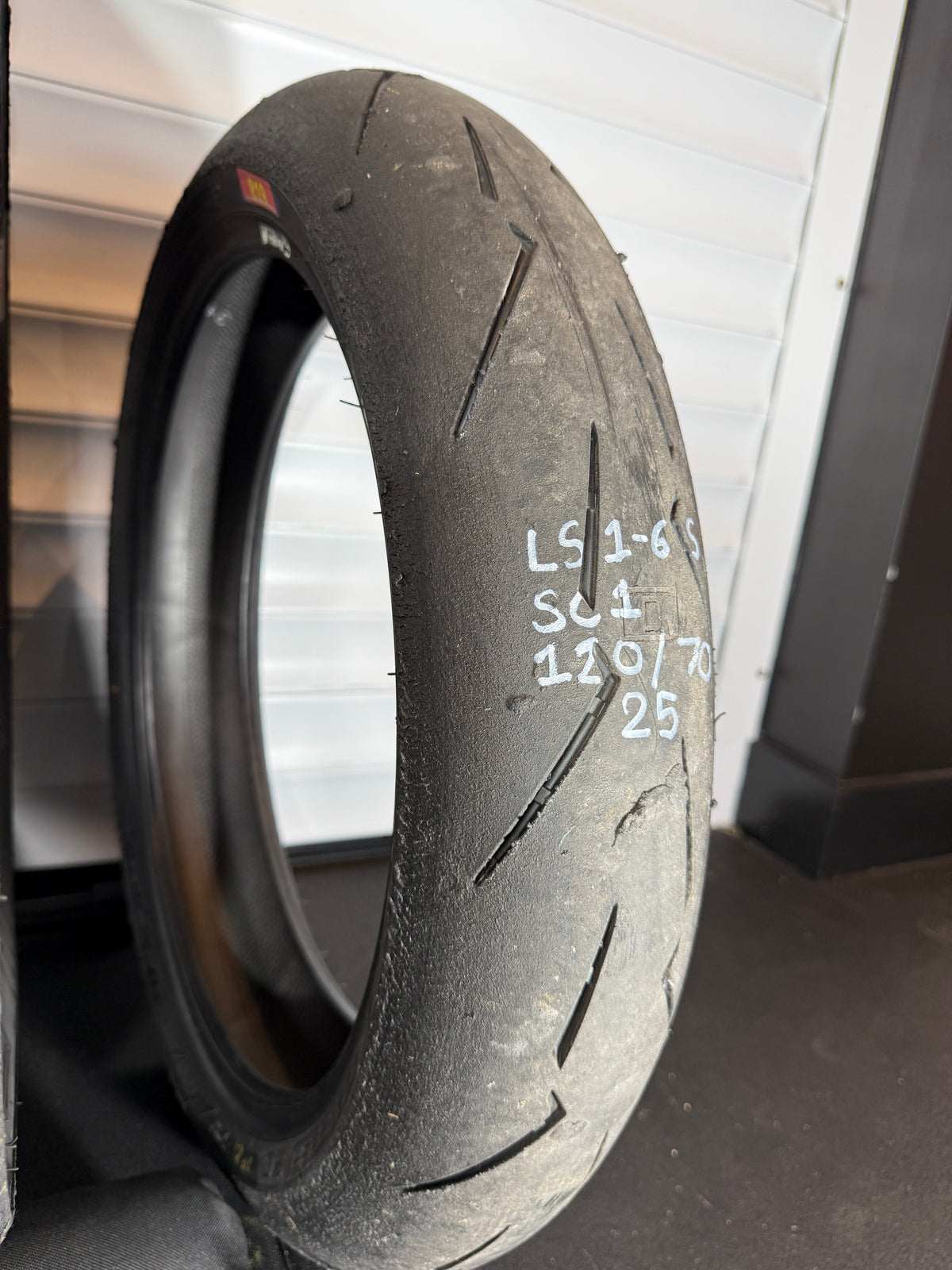 Pirelli Supercorsa- GRADE 1+ V4 SET 180/60/17, 120/70/17 (LS1-6S)