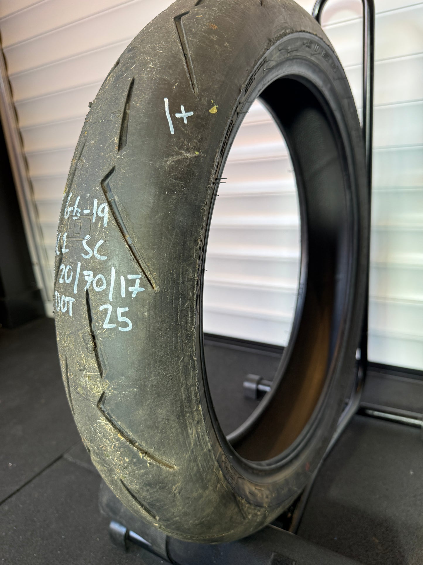Pirelli Diablo Supercorsa 120/70/17 (TG6-19)