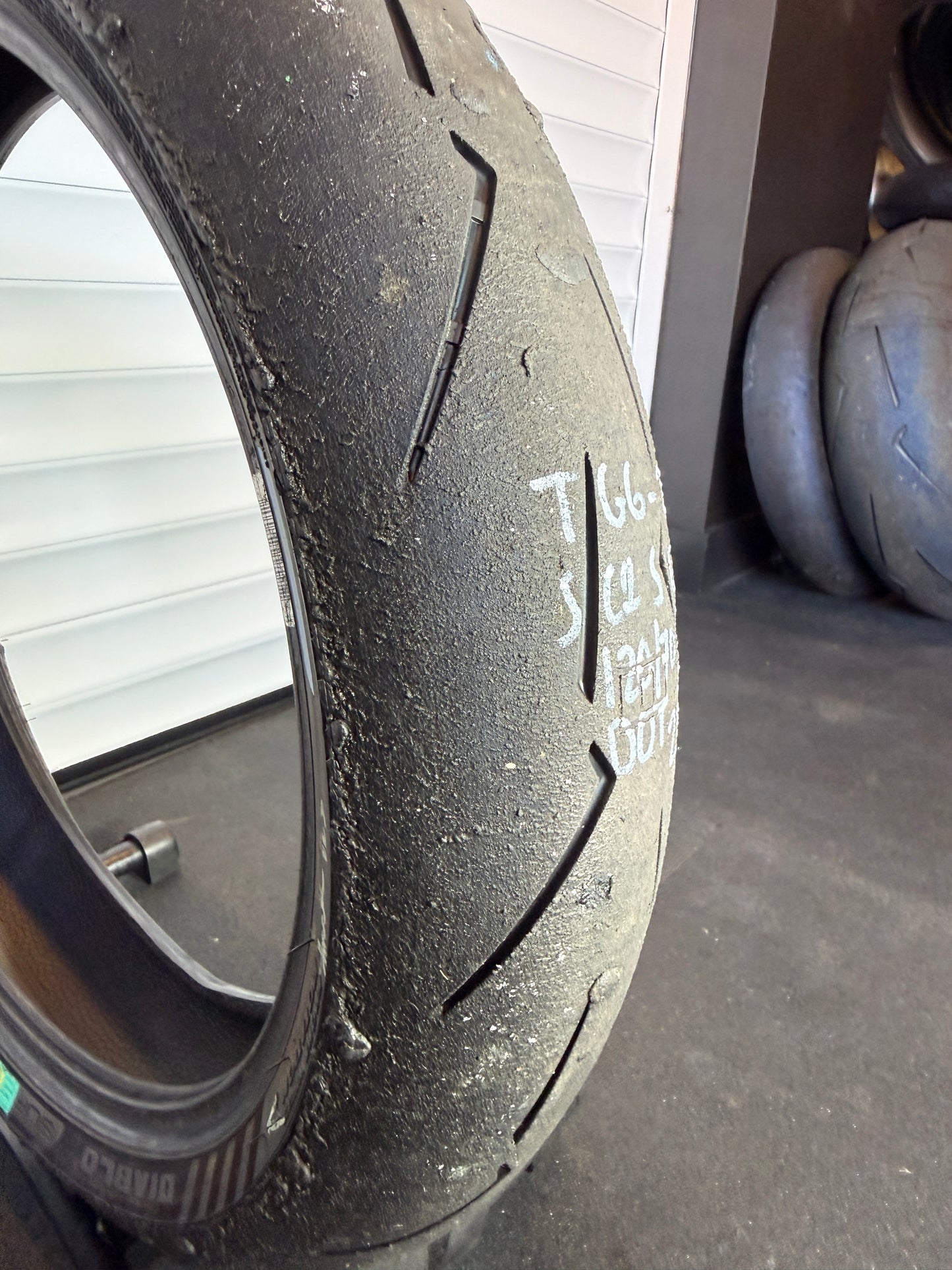 Pirelli Diablo Supercorsa 120/70/17 (TG6-23)