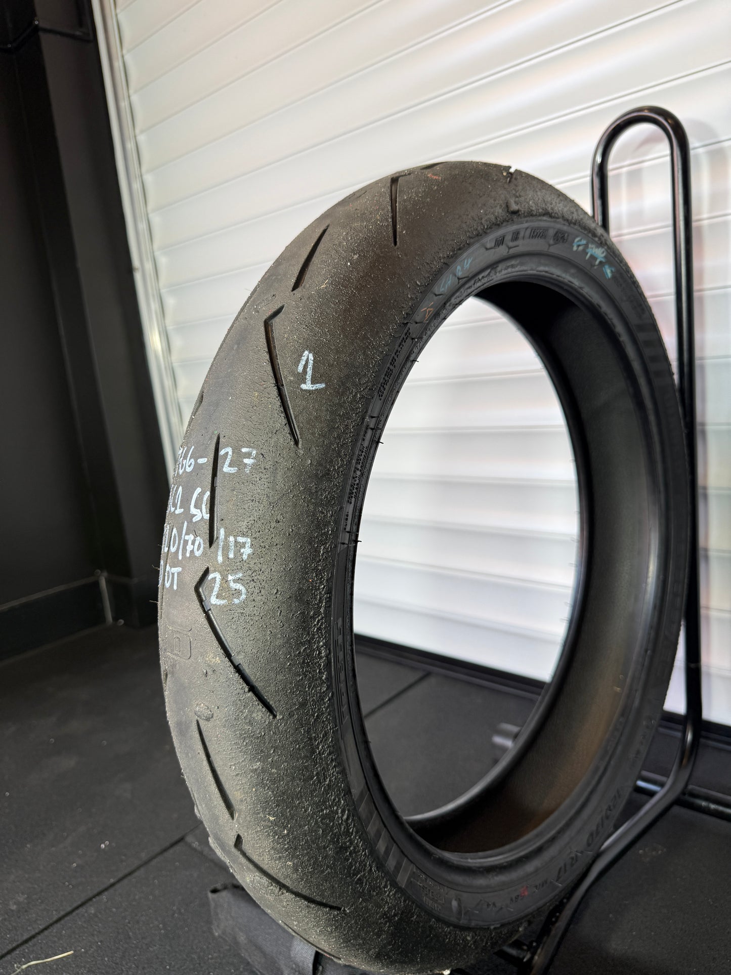 Pirelli Diablo Supercorsa 120/70/17 (TG6-27)