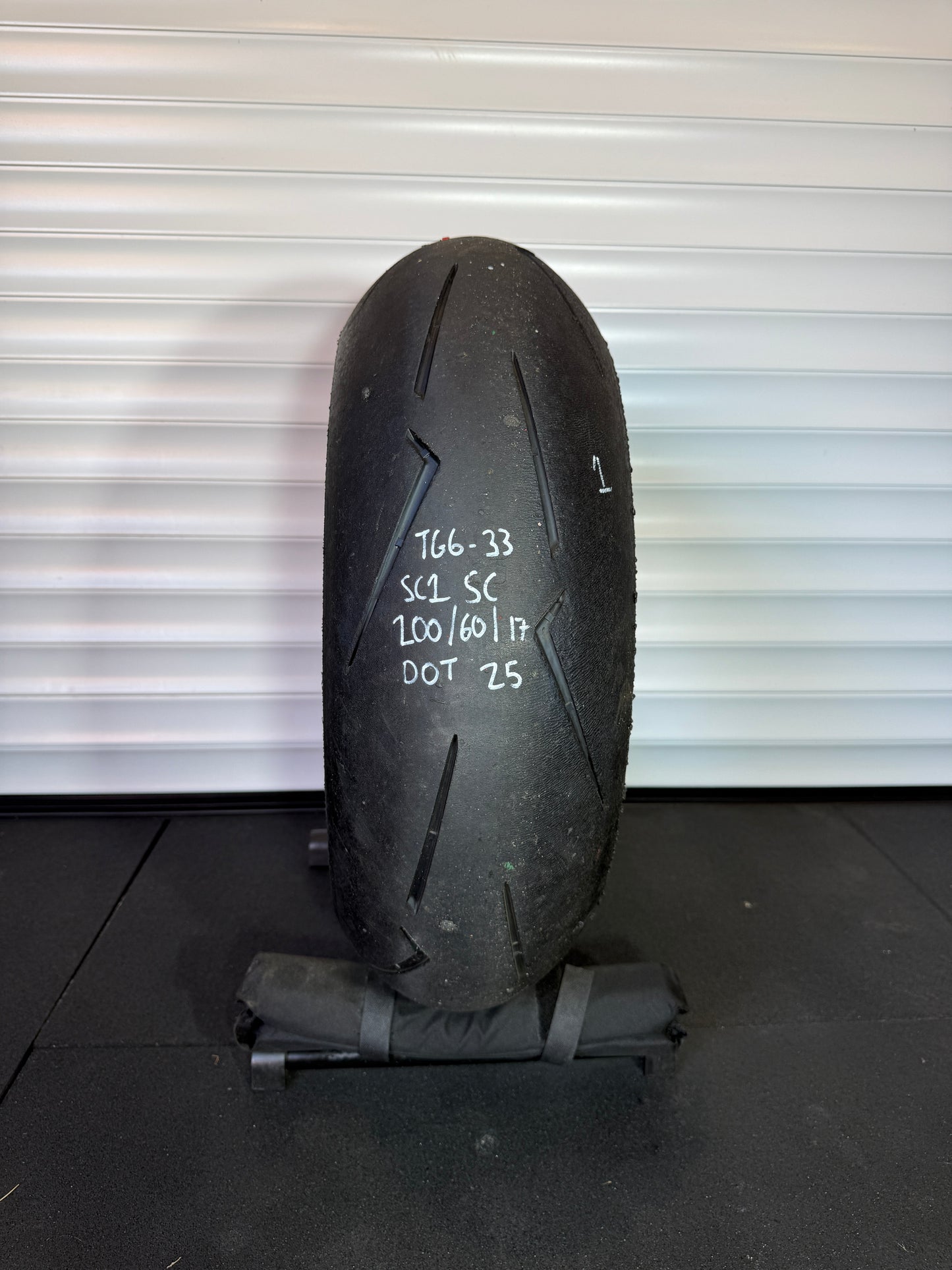 Pirelli Diablo Supercorsa 200/60/17 (TG5-33)