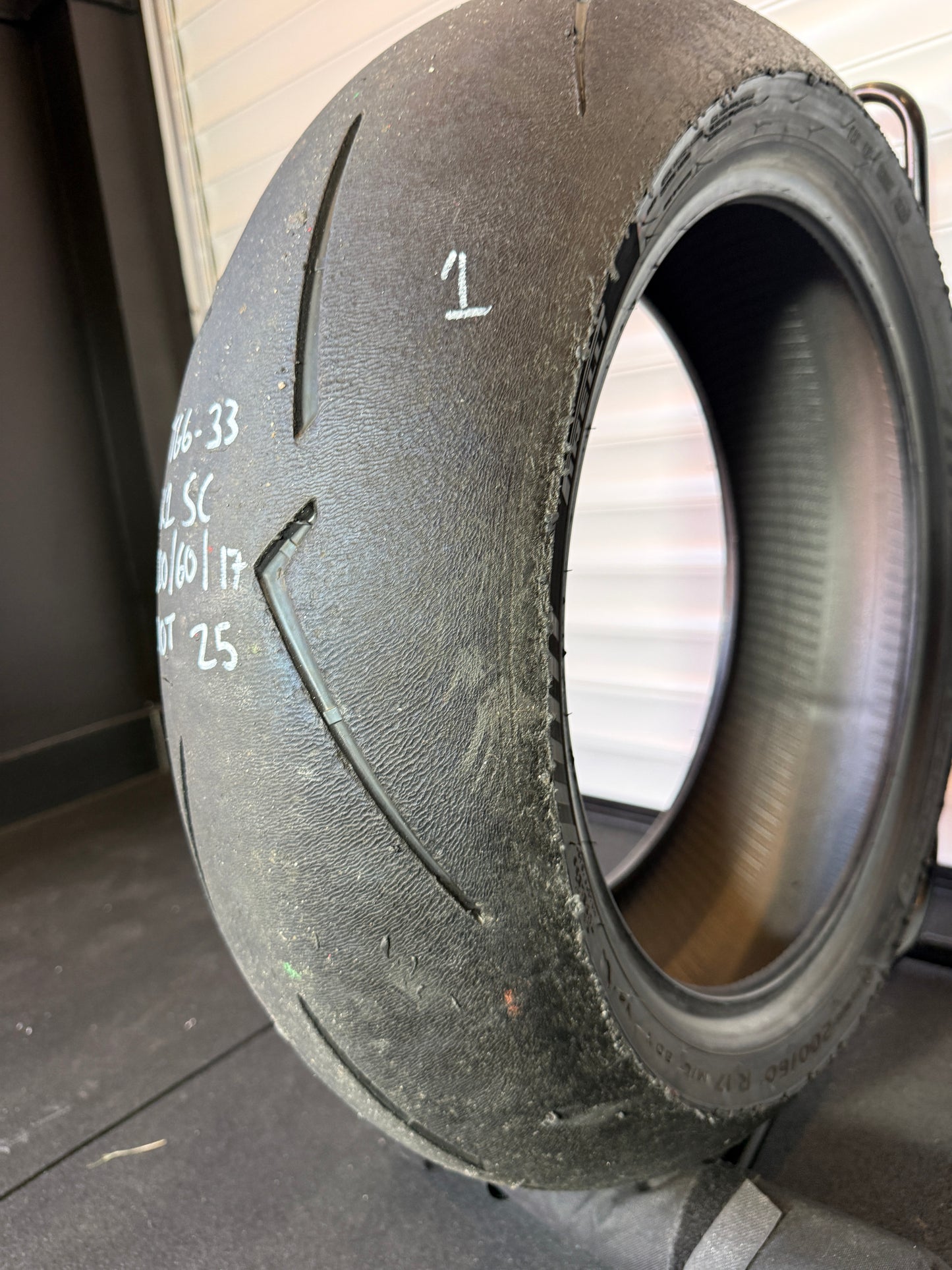 Pirelli Diablo Supercorsa 200/60/17 (TG5-33)