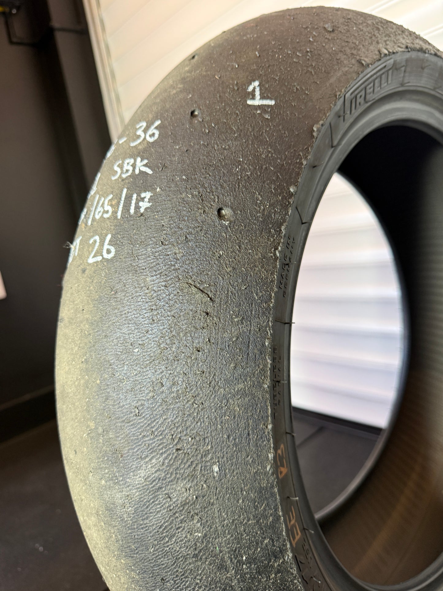 Pirelli Diablo Superbike Slick 200/65/17 (TG6-36)