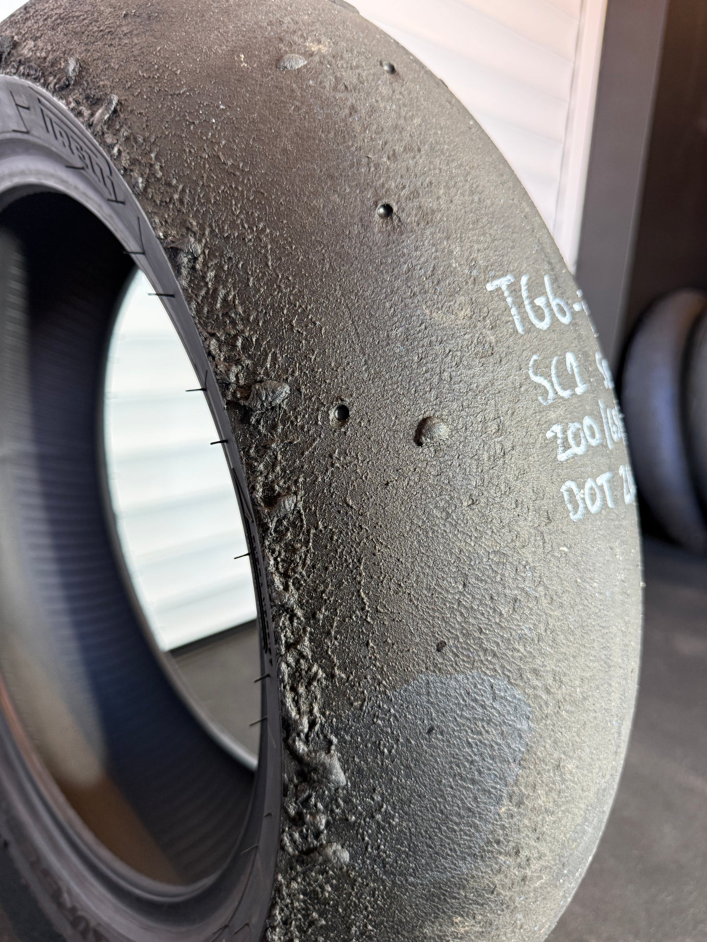 Pirelli Diablo Superbike Slick 200/65/17 (TG6-37)
