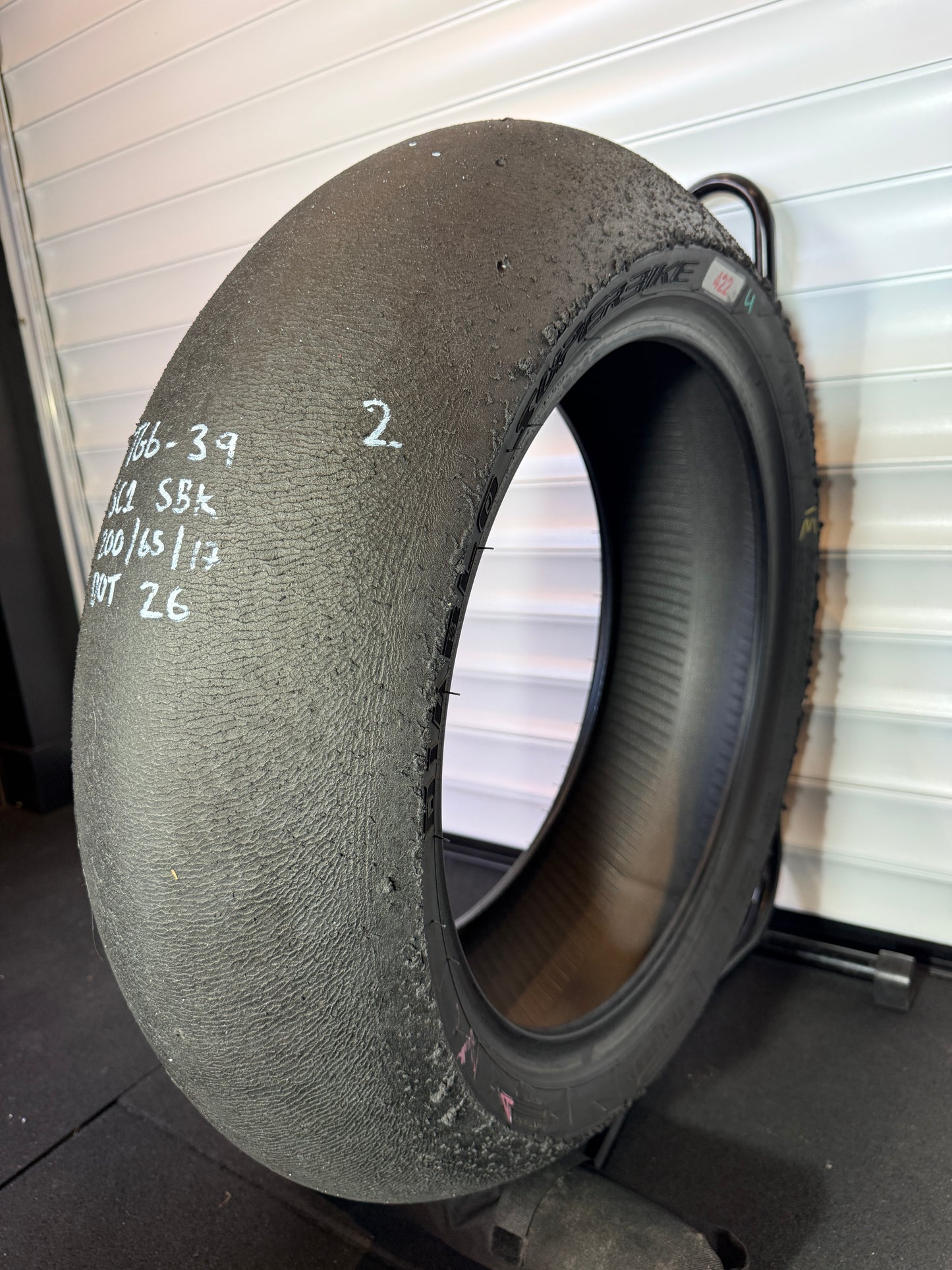 Pirelli Diablo Superbike Slick 200/65/17 (TG6-39)