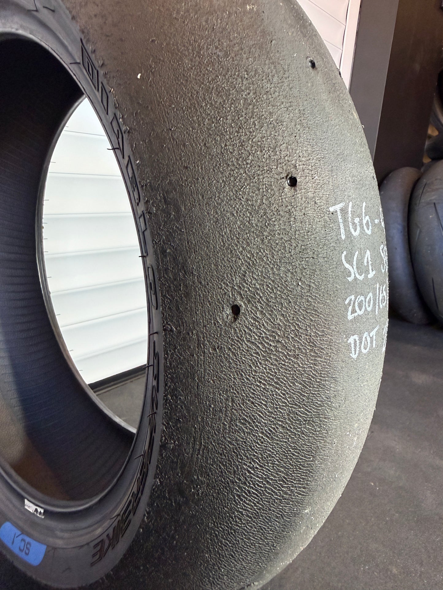 Pirelli Diablo Superbike Slick 200/65/17 (TG6-41)
