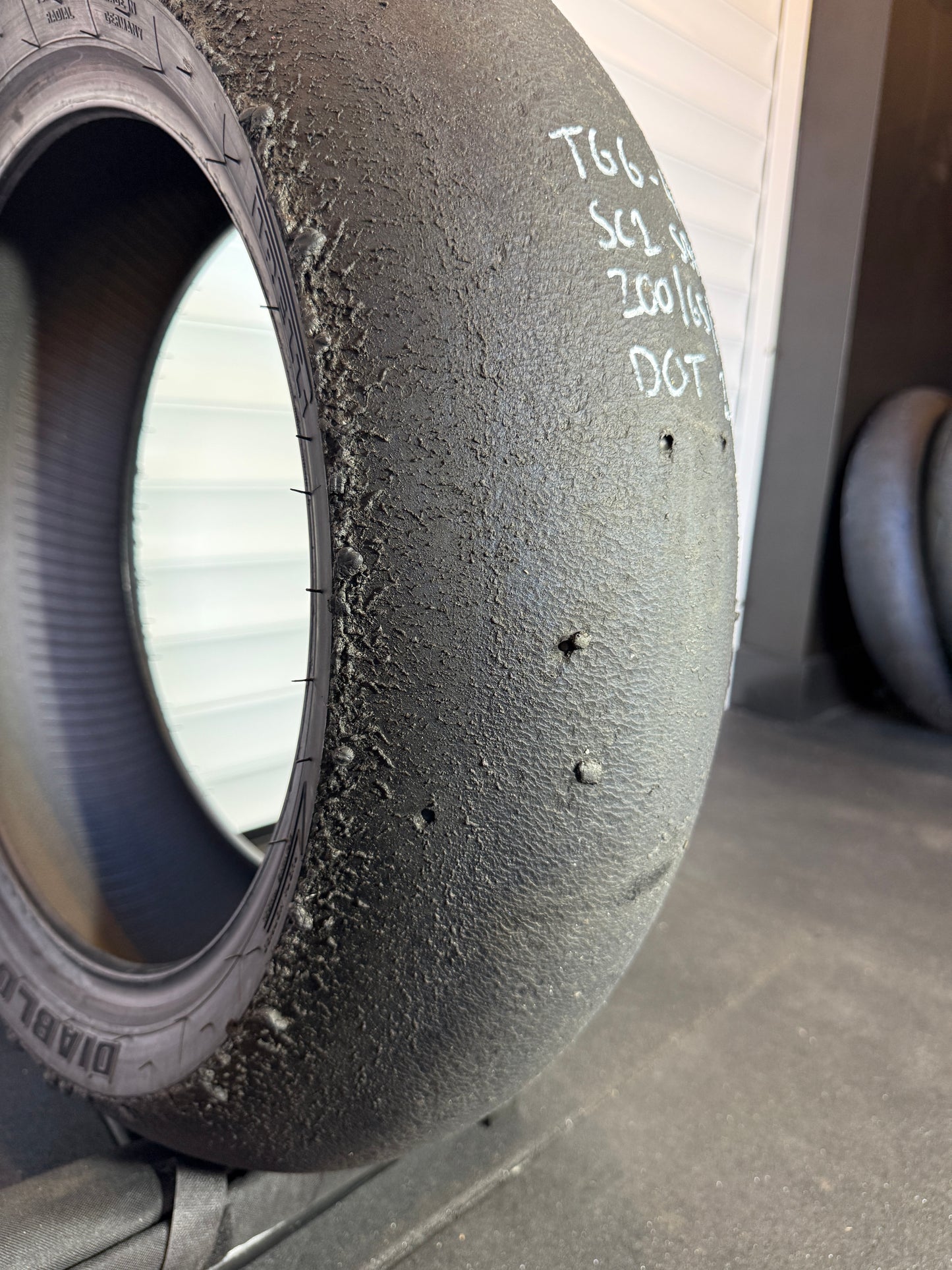 Pirelli Diablo Superbike Slick 200/65/17 (TG6-48)