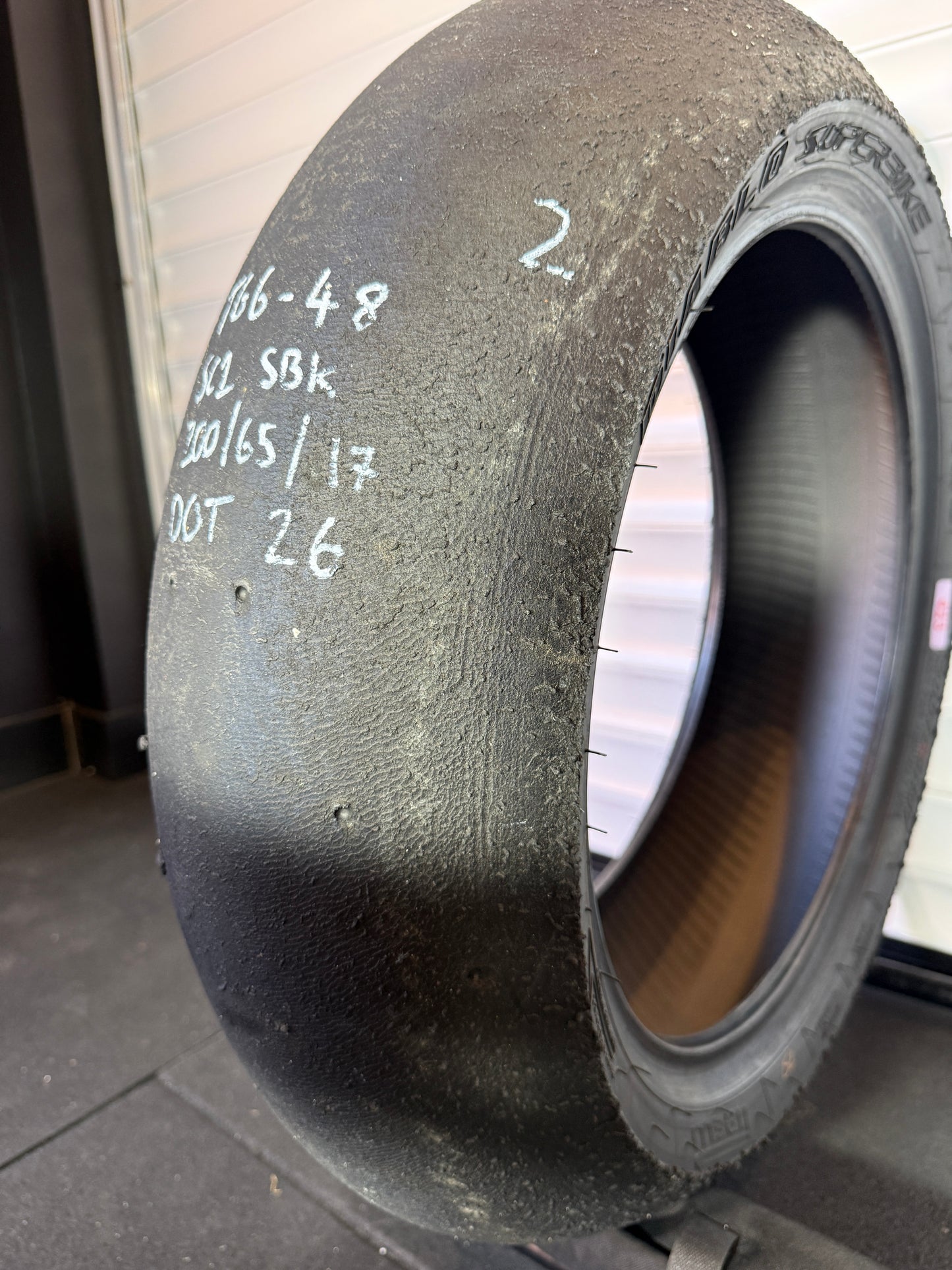 Pirelli Diablo Superbike Slick 200/65/17 (TG6-48)