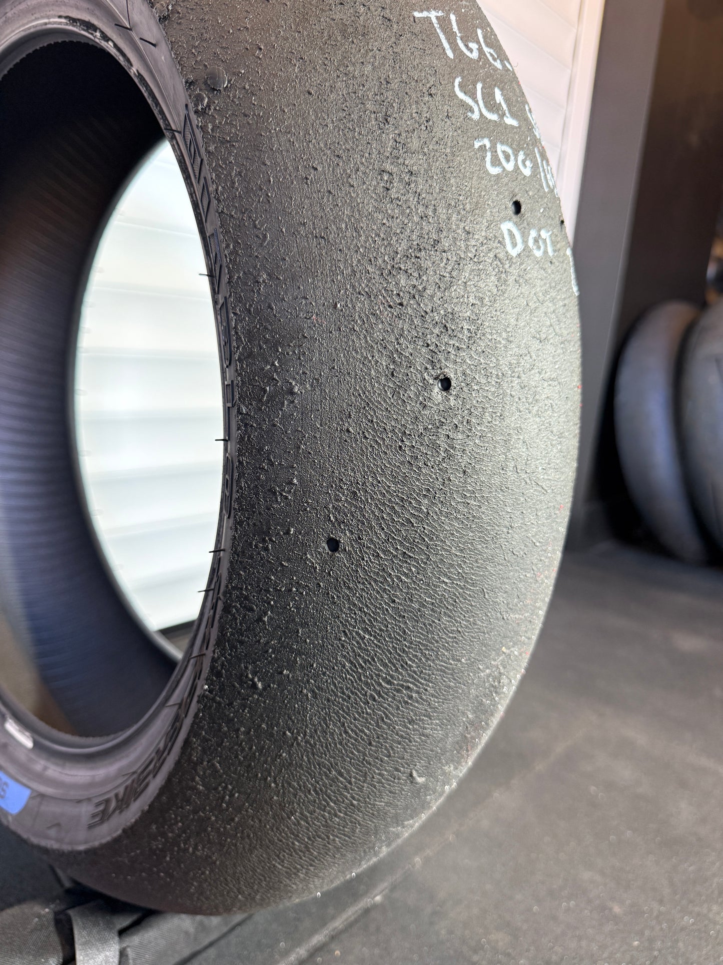 Pirelli Diablo Superbike Slick 200/65/17 (TG6-49)
