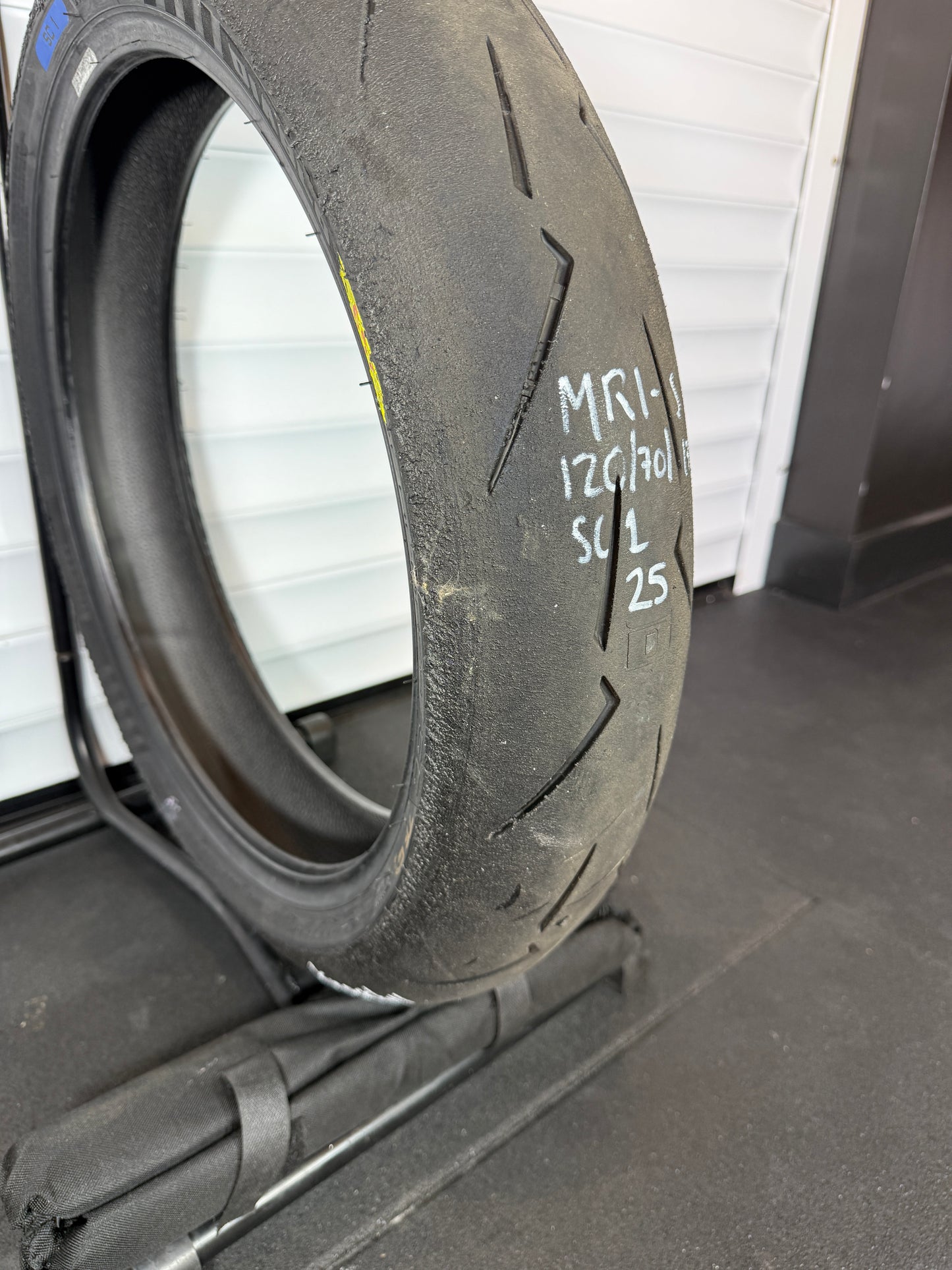 Pirelli Supercorsa V4 SET 180/60/17, 120/70/17 (MR1-S)