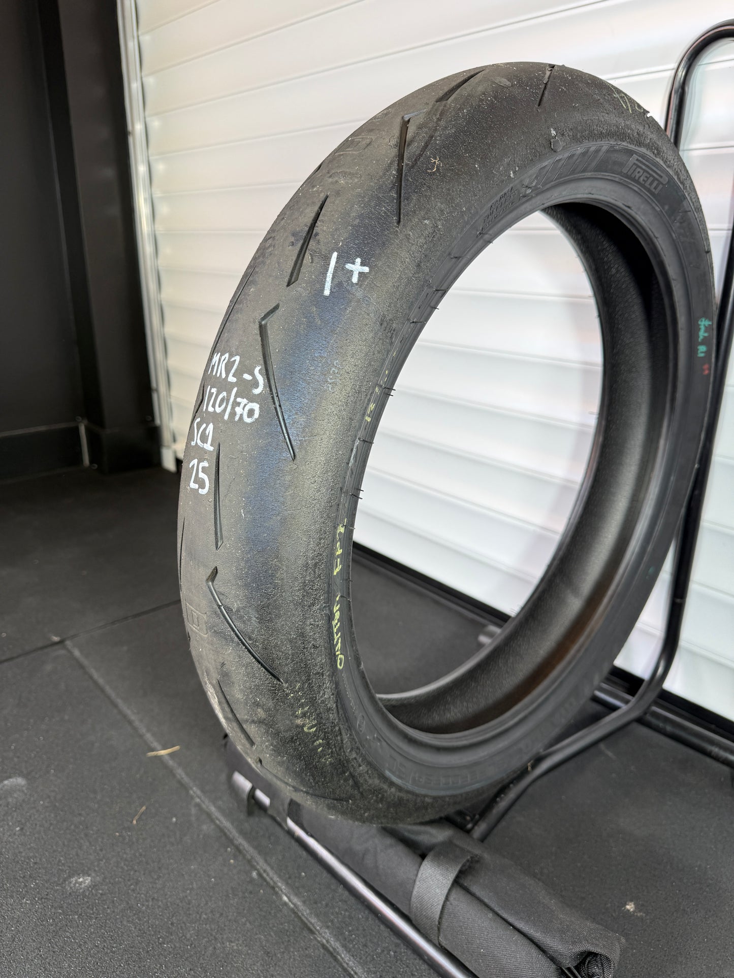 Pirelli Supercorsa V4 SET 180/60/17, 120/70/17 (MR2-S) (Copy)
