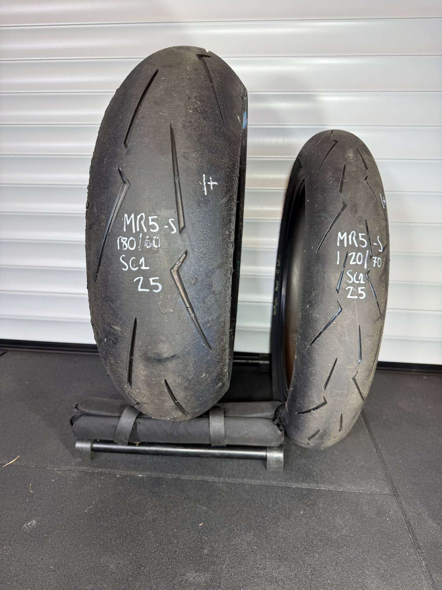Pirelli Supercorsa V4 SET 180/60/17, 120/70/17 (MR5-S)