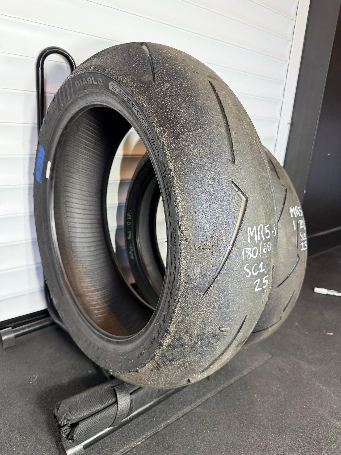 Pirelli Supercorsa V4 SET 180/60/17, 120/70/17 (MR5-S)