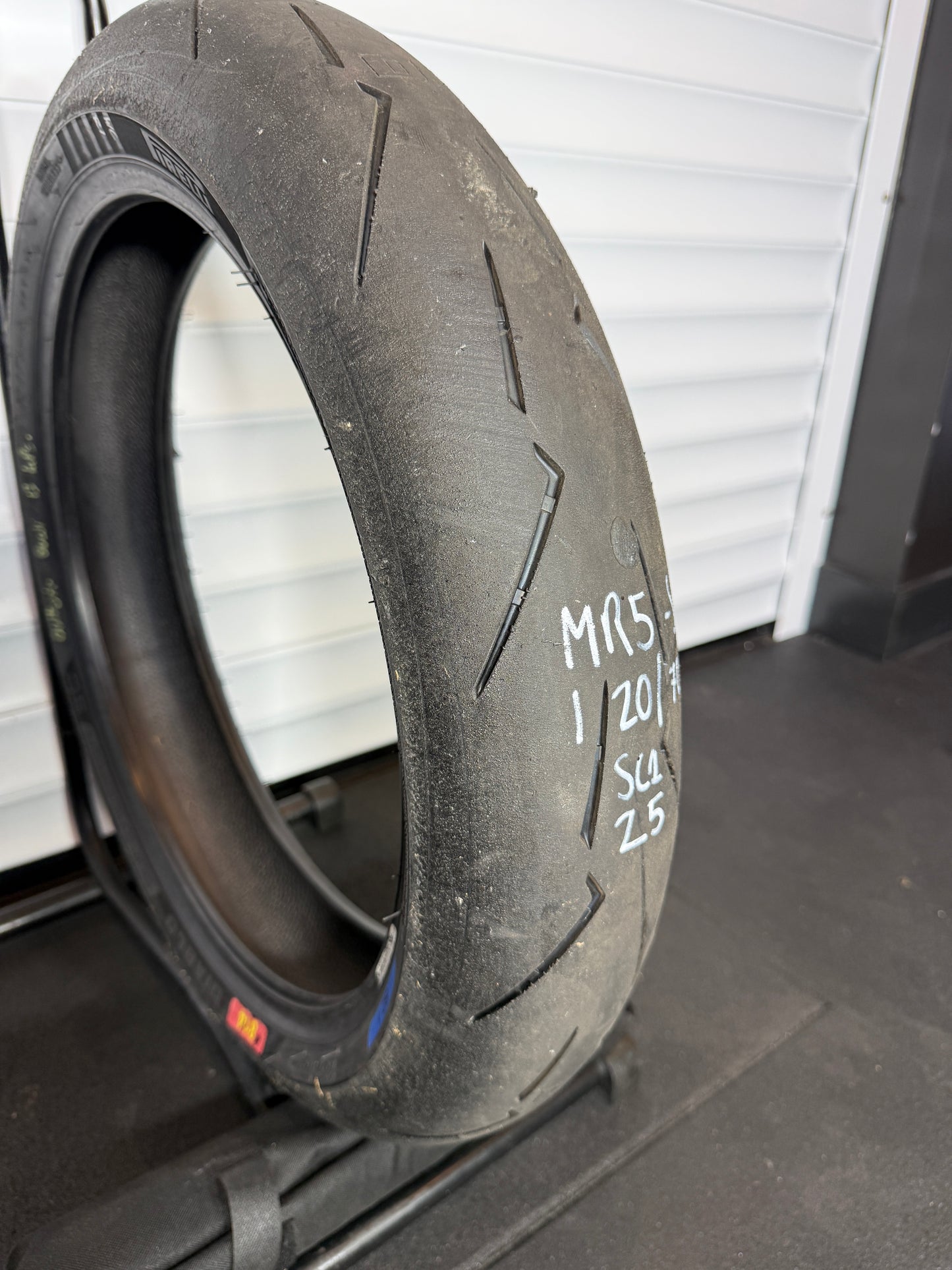 Pirelli Supercorsa V4 SET 180/60/17, 120/70/17 (MR5-S)