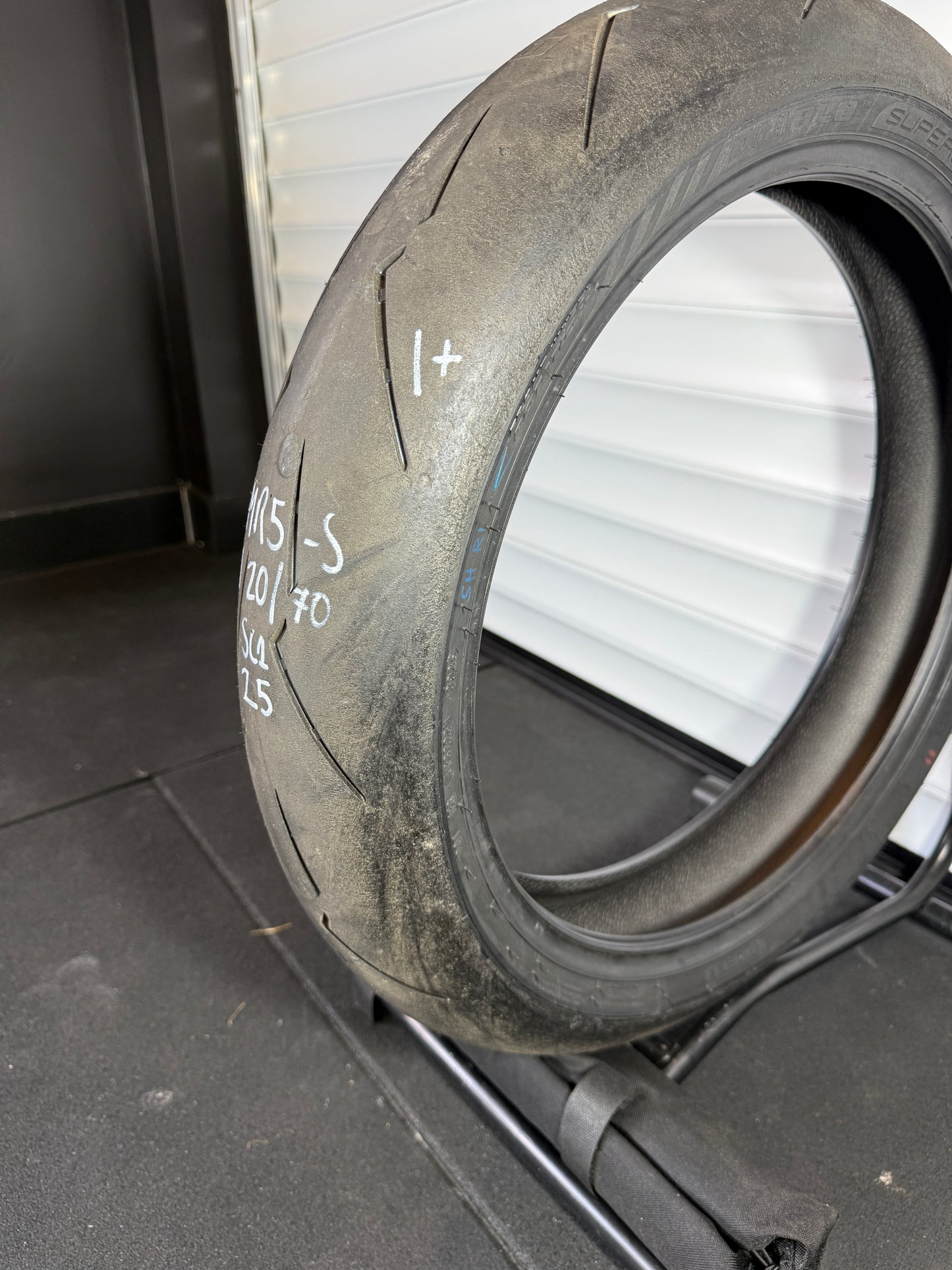 Pirelli Supercorsa V4 SET 180/60/17, 120/70/17 (MR5-S)