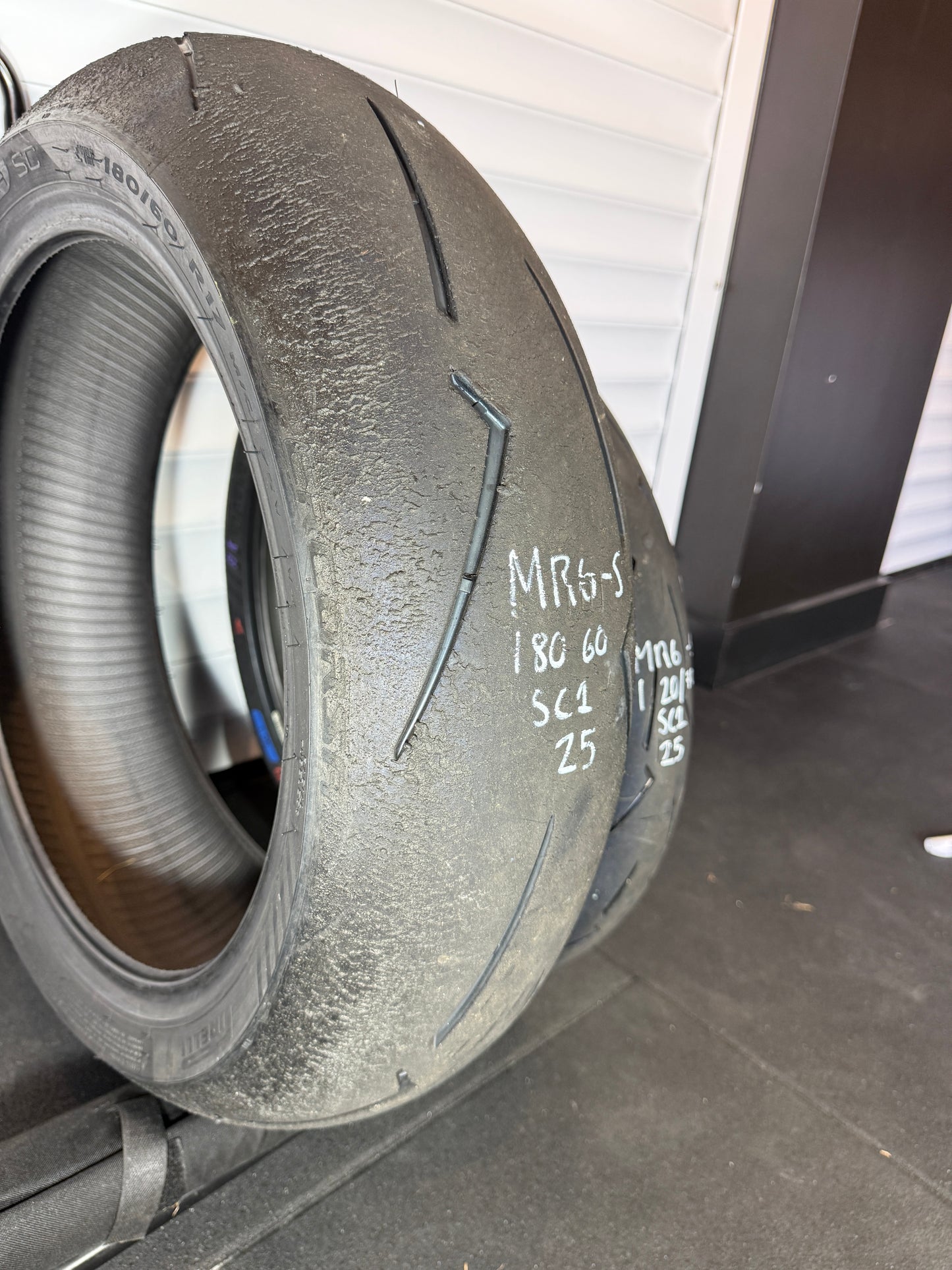 Pirelli Supercorsa V4 SET 180/60/17, 120/70/17 (MR6-S)
