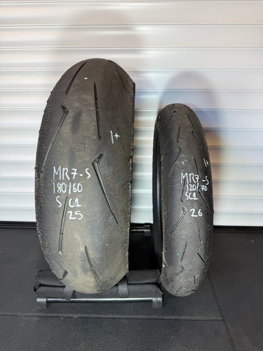 Pirelli Supercorsa V4 SET 180/60/17, 120/70/17 (MR7-S)