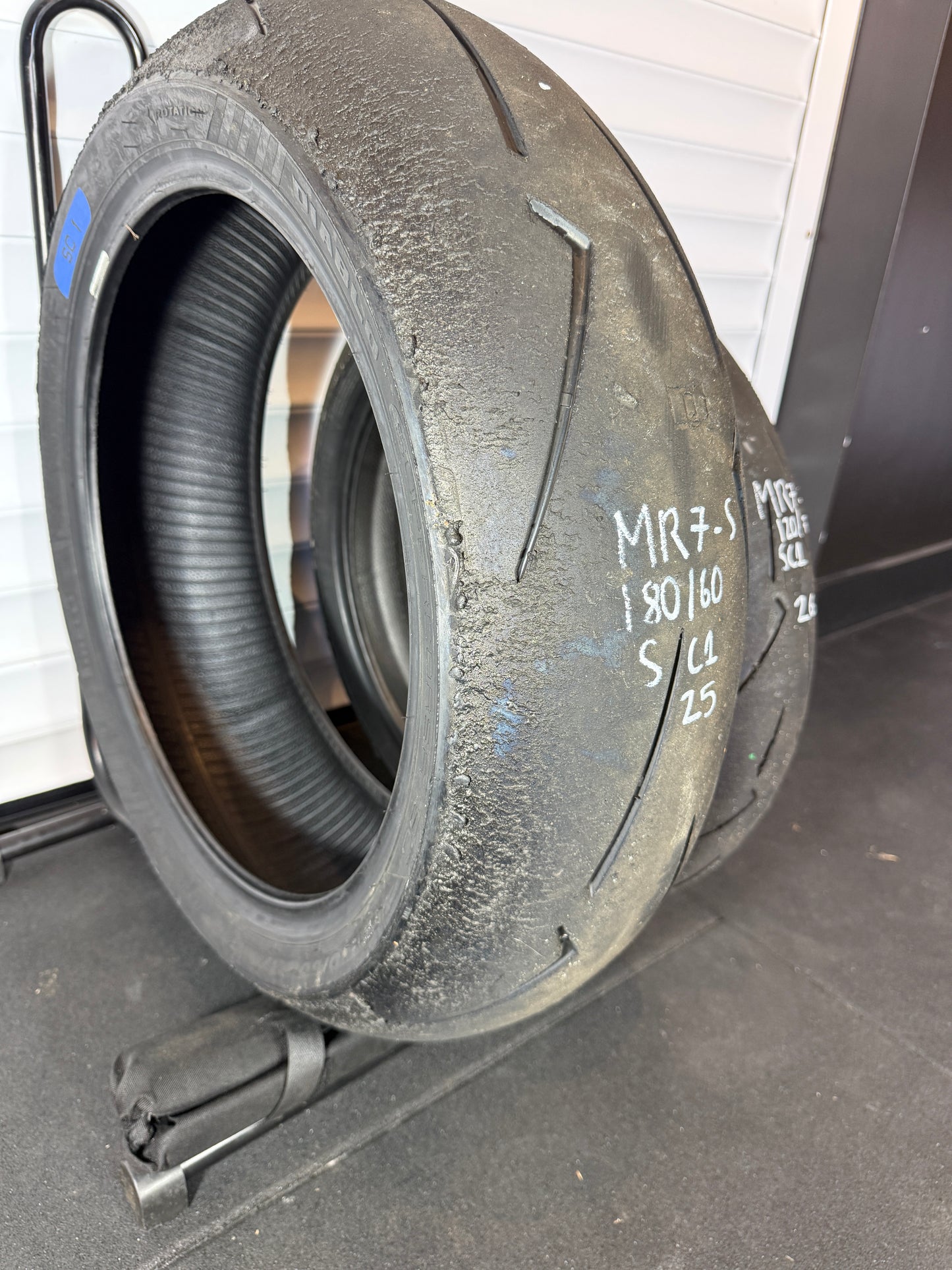 Pirelli Supercorsa V4 SET 180/60/17, 120/70/17 (MR7-S)