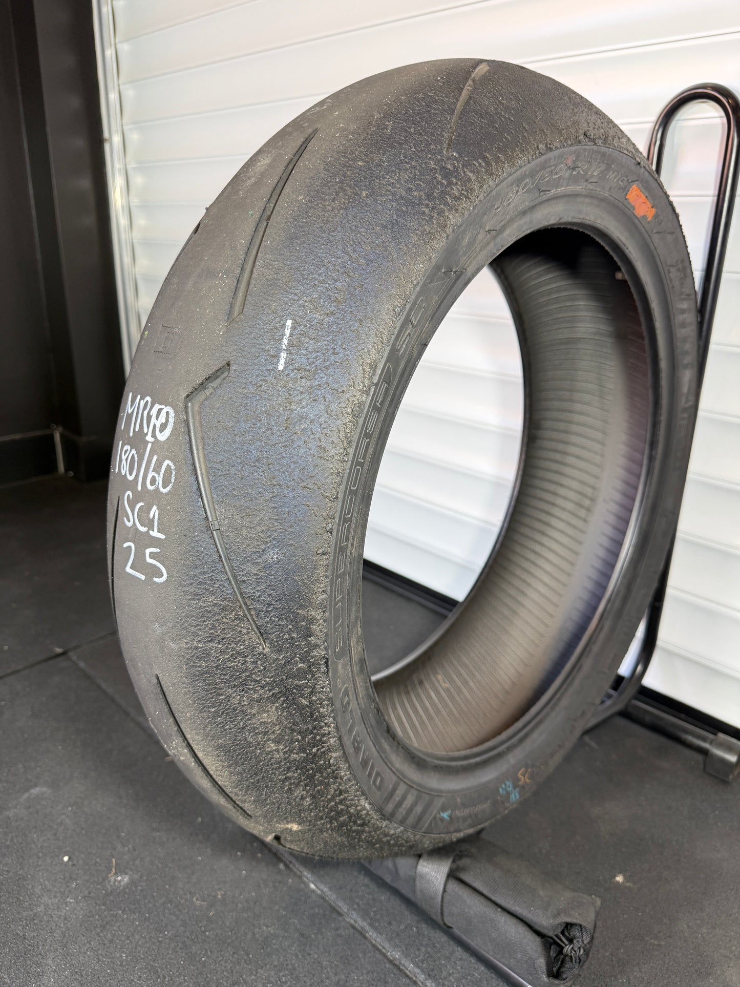 Pirelli Supercorsa V4 180/60/17 (MR10)