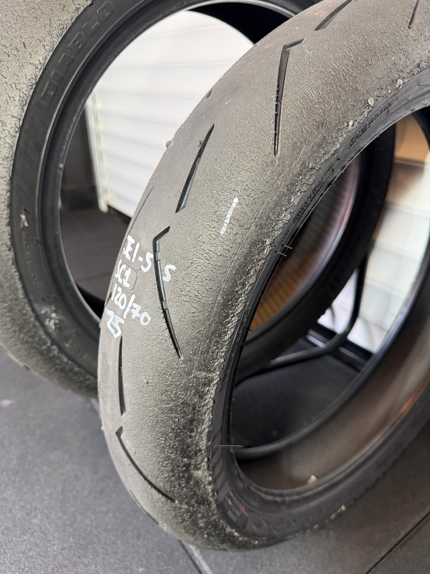 Pirelli Supercorsa- GRADE 1 V4 SET 180/60/17, 120/70/17 (JE1-5S)