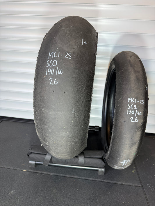 Pirelli Superbike Slick- GRADE 1+ SC0 SET 190/60/17, 120/70/17 (MC1-2S)