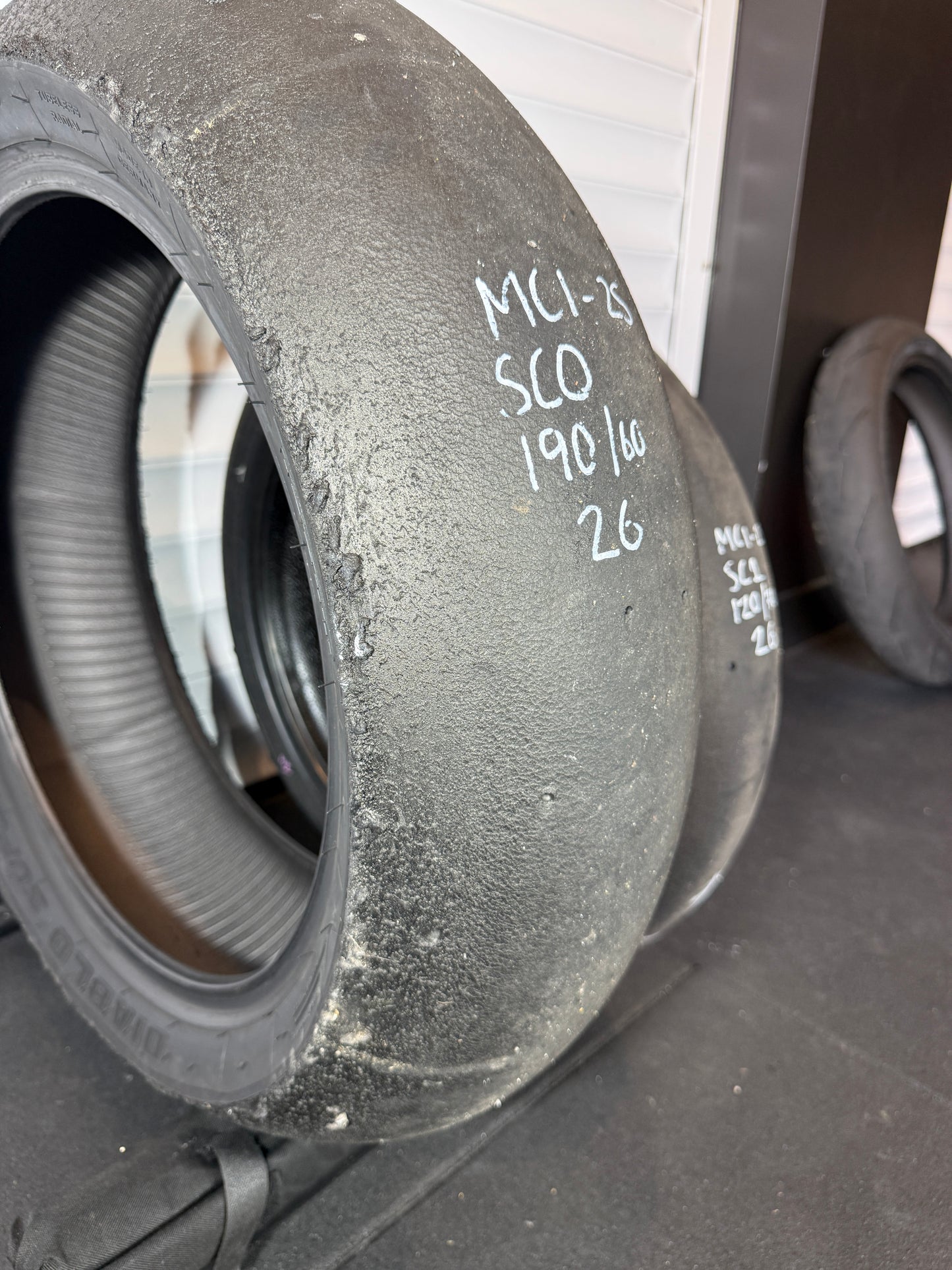 Pirelli Superbike Slick- GRADE 1+ SC0 SET 190/60/17, 120/70/17 (MC1-2S)