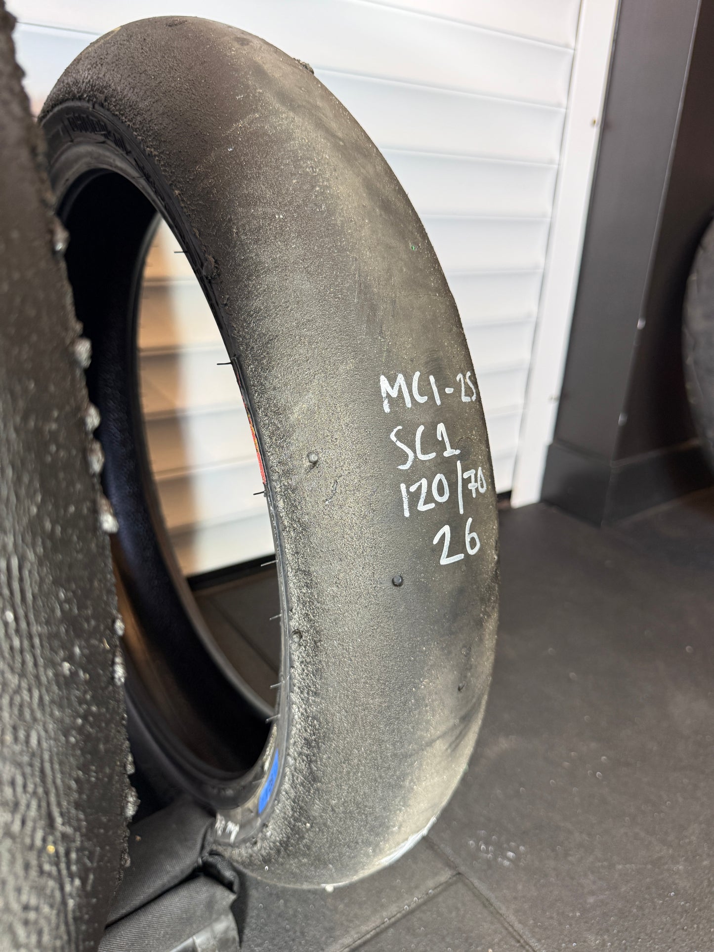 Pirelli Superbike Slick- GRADE 1+ SC0 SET 190/60/17, 120/70/17 (MC1-2S)