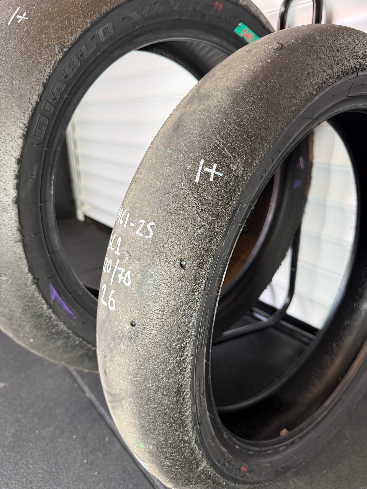 Pirelli Superbike Slick- GRADE 1+ SC0 SET 190/60/17, 120/70/17 (MC1-2S)