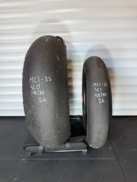 Pirelli Superbike Slick- GRADE 1+ SC0 SET 190/60/17, 120/70/17 (MC1-3S)