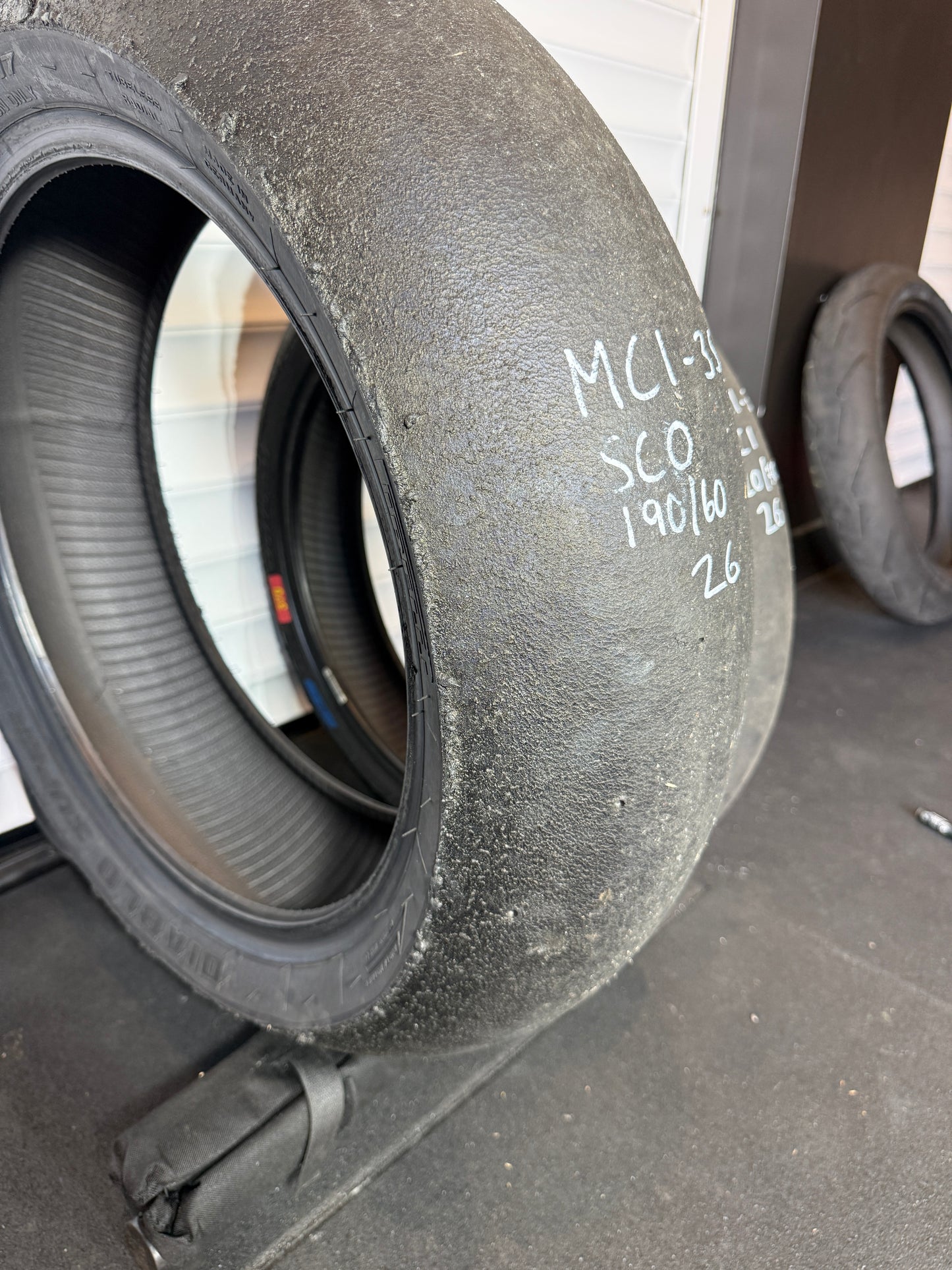 Pirelli Superbike Slick- GRADE 1+ SC0 SET 190/60/17, 120/70/17 (MC1-3S)