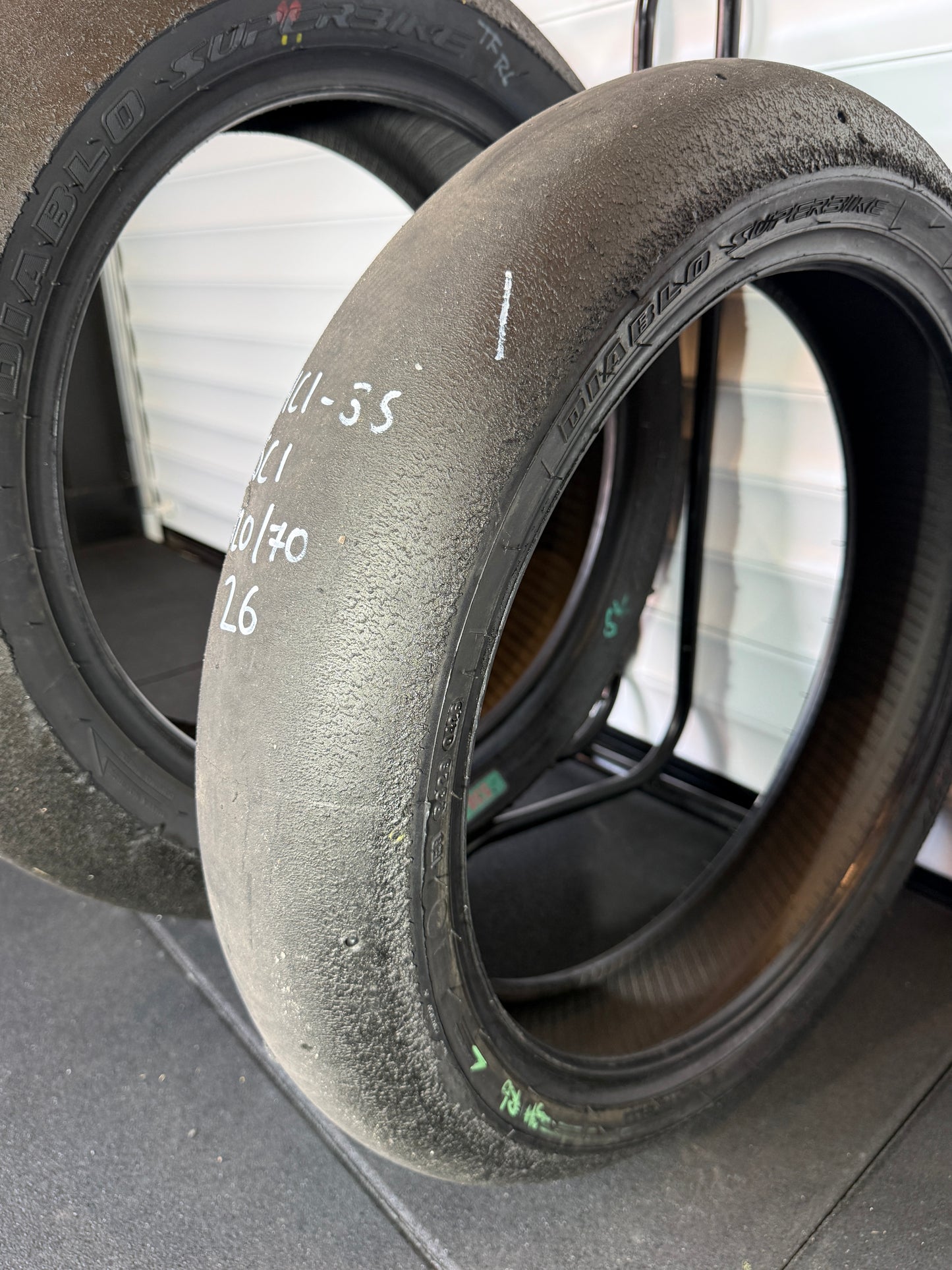 Pirelli Superbike Slick- GRADE 1+ SC0 SET 190/60/17, 120/70/17 (MC1-3S)