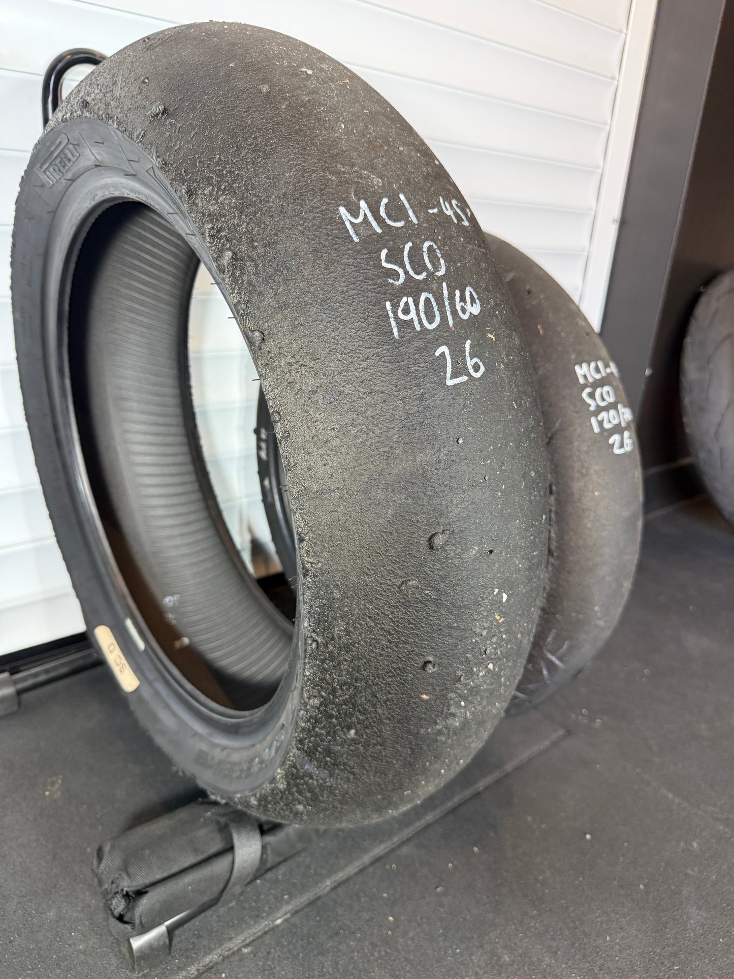 Pirelli Superbike Slick- GRADE 1 SC0 SET 190/60/17, 120/70/17 (MC1-4S)
