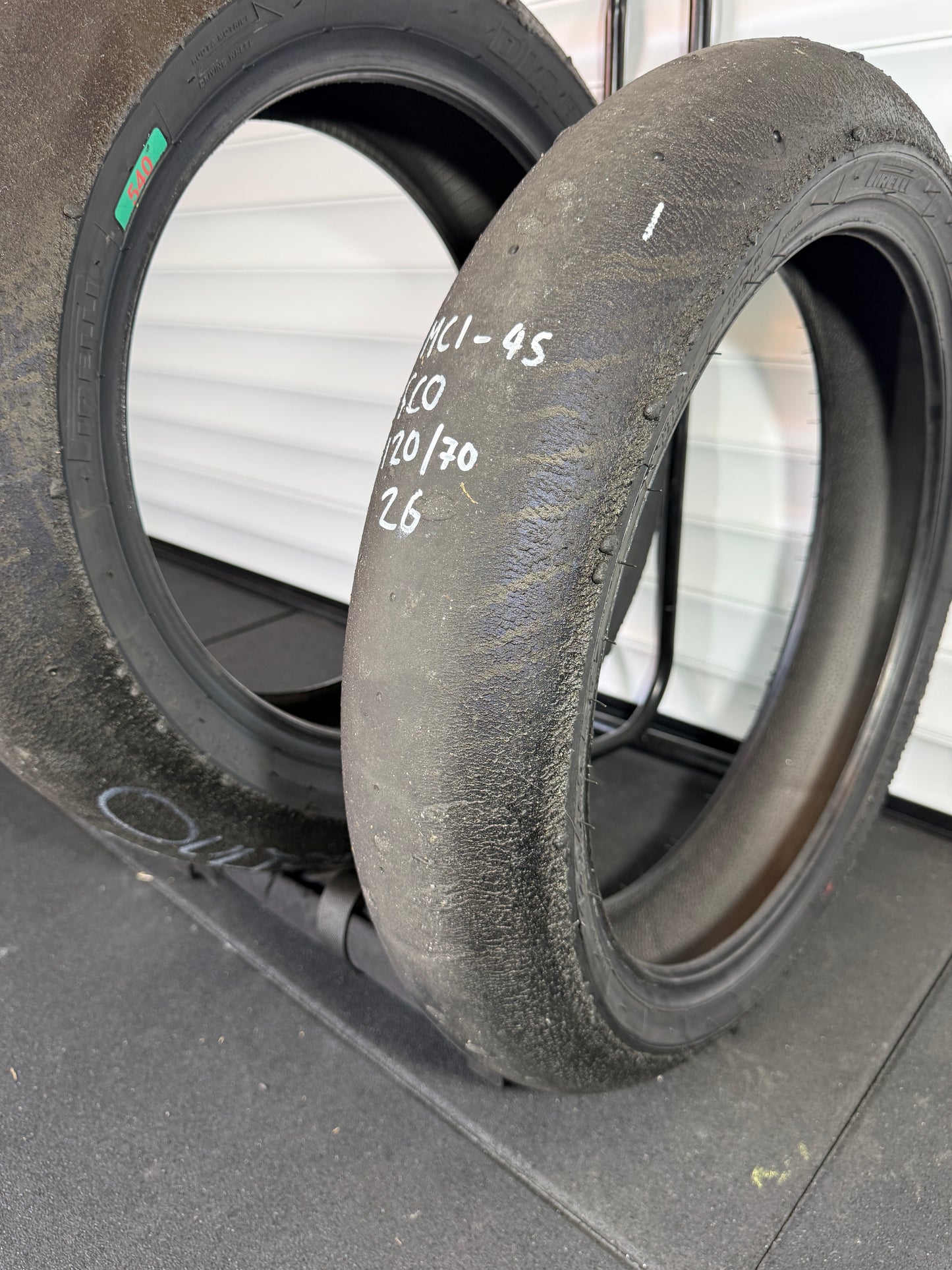 Pirelli Superbike Slick- GRADE 1 SC0 SET 190/60/17, 120/70/17 (MC1-4S)