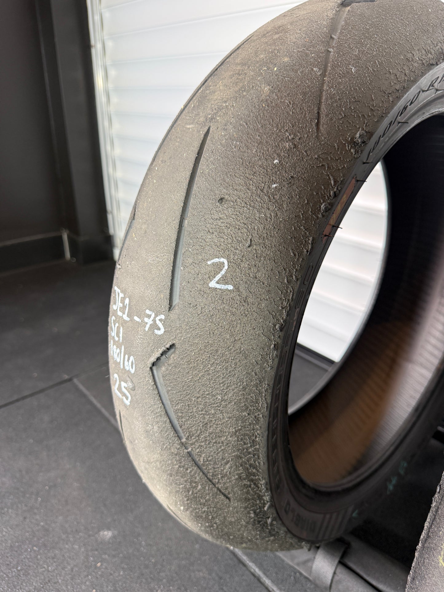 Pirelli Supercorsa- GRADE 2 V4 SET 180/60/17, 120/70/17 (JE1-7S)