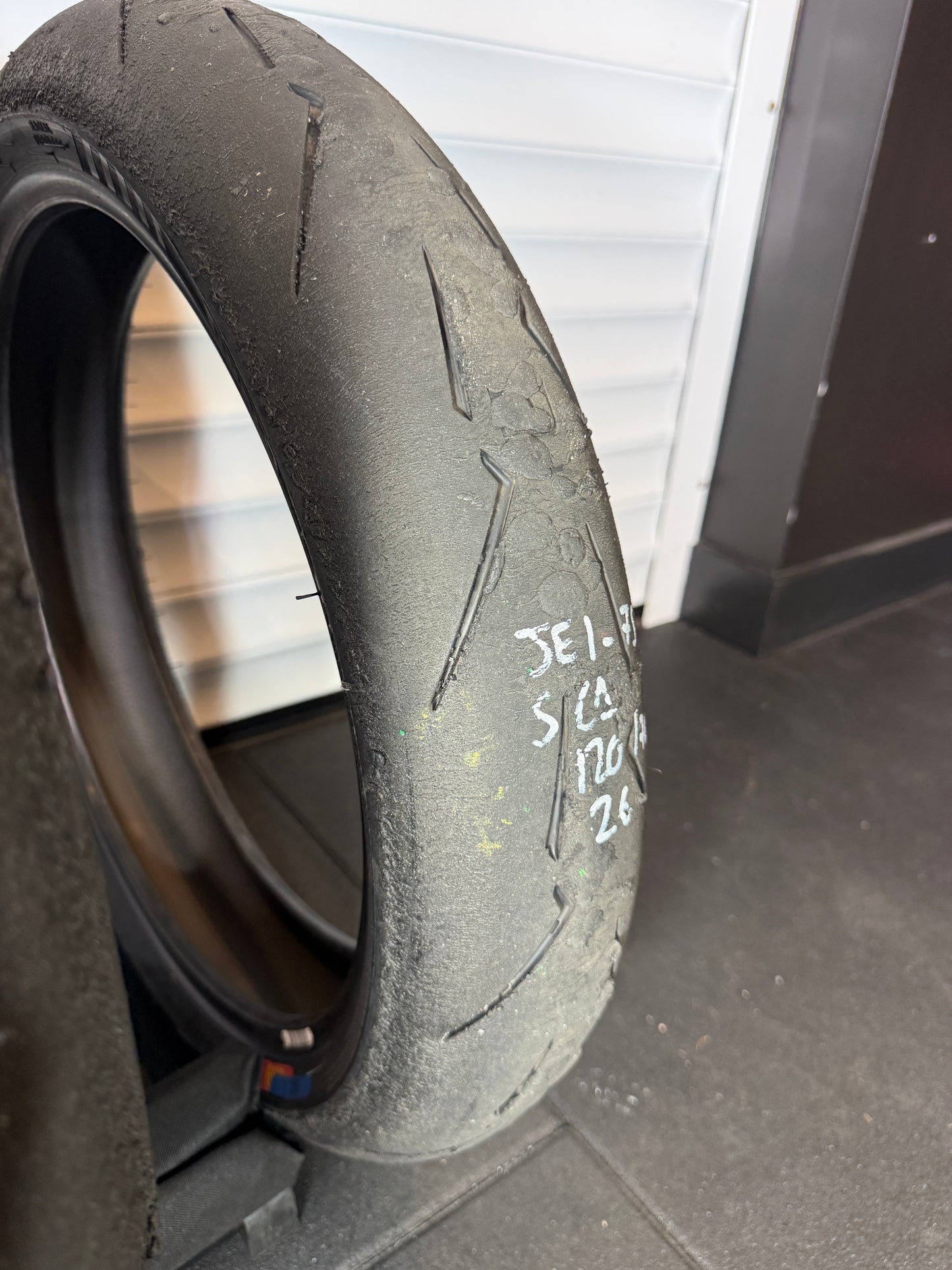 Pirelli Supercorsa- GRADE 2 V4 SET 180/60/17, 120/70/17 (JE1-7S)
