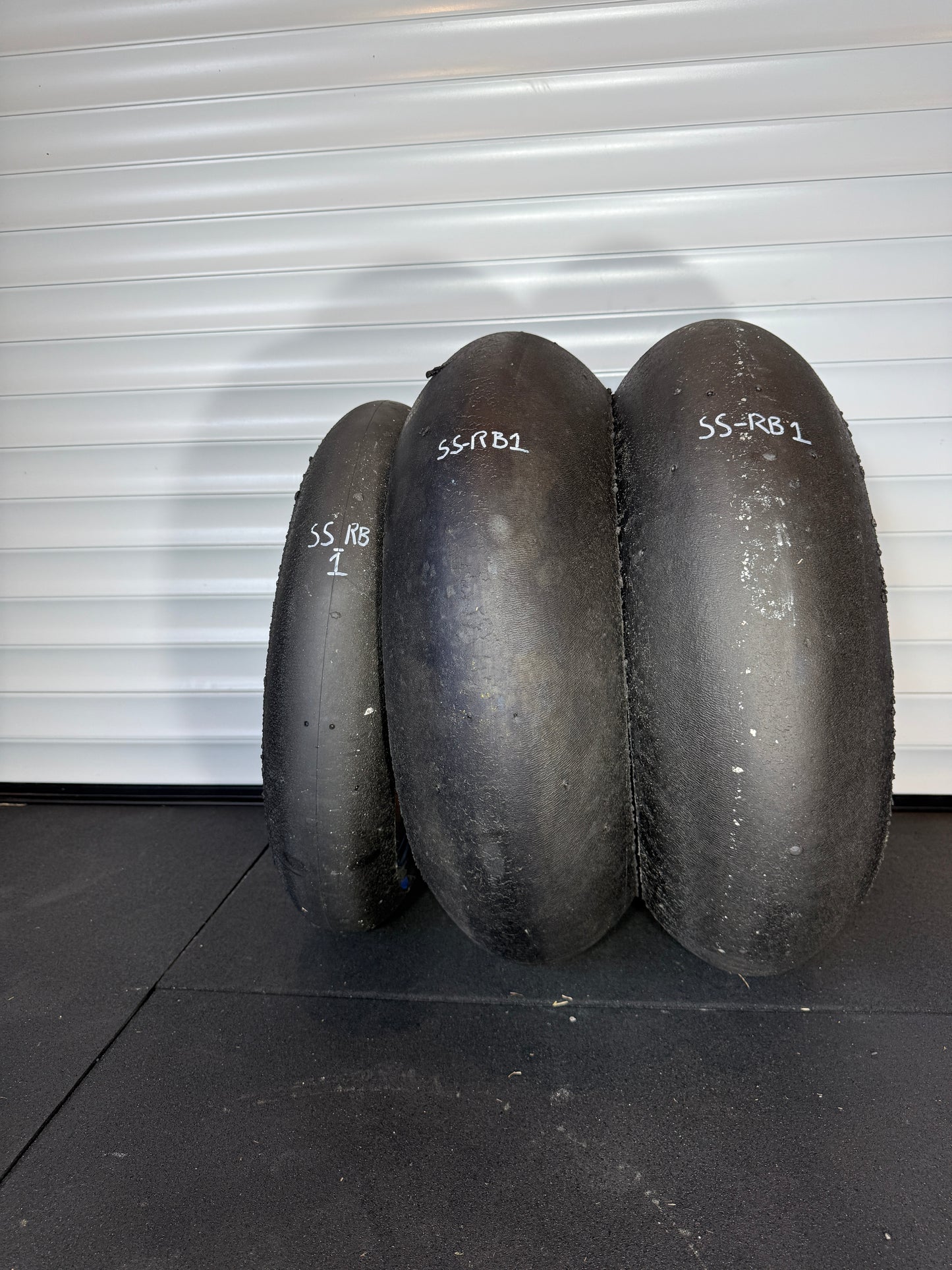 GRADE 1 RACE BUNDLE,  Pirelli Superbike Slick 200/65/17 x2, 125/70/17 x1