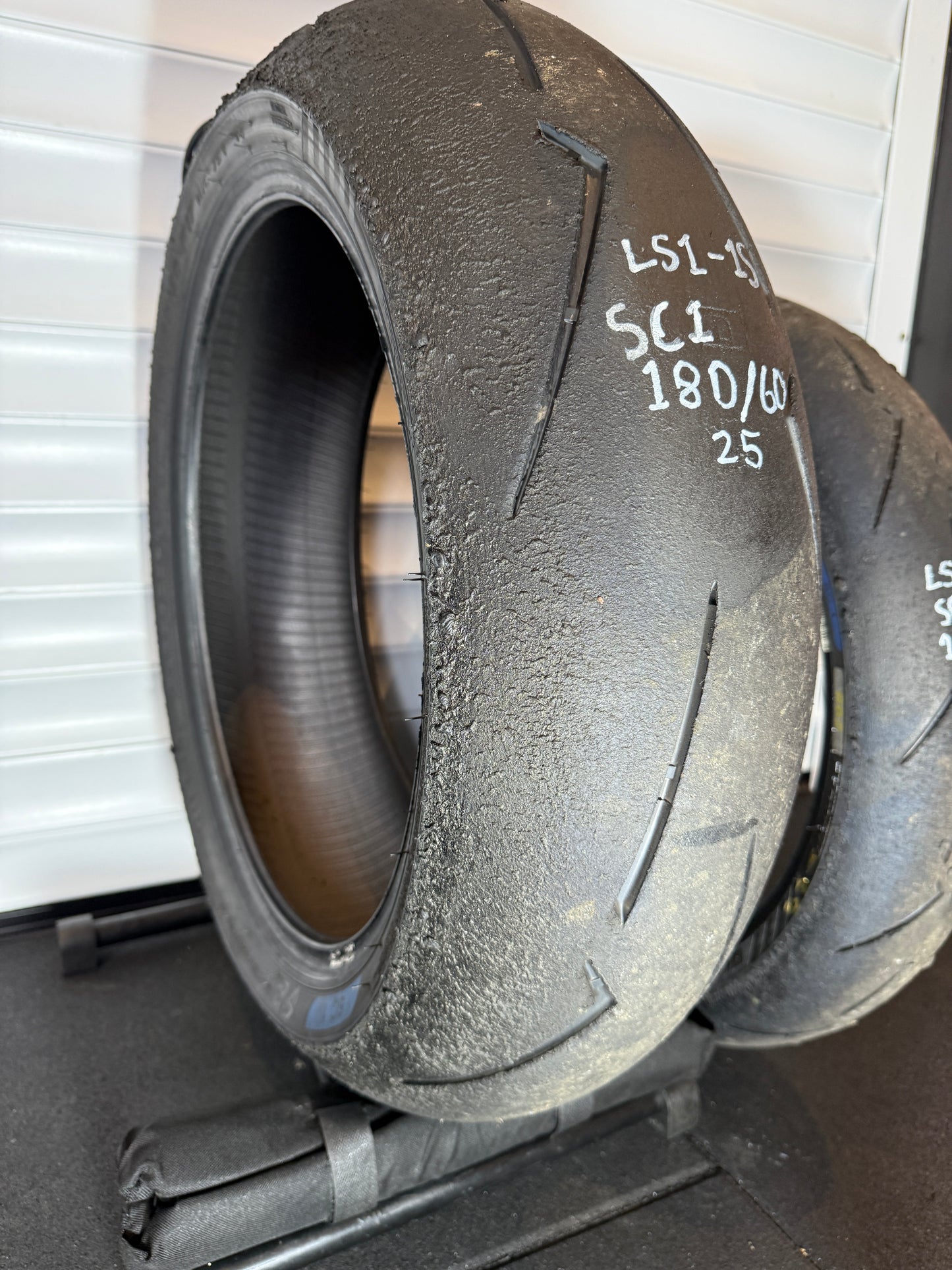 Pirelli Supercorsa- GRADE 1 V4 SET 180/60/17, 120/70/17 (LS1-1S)