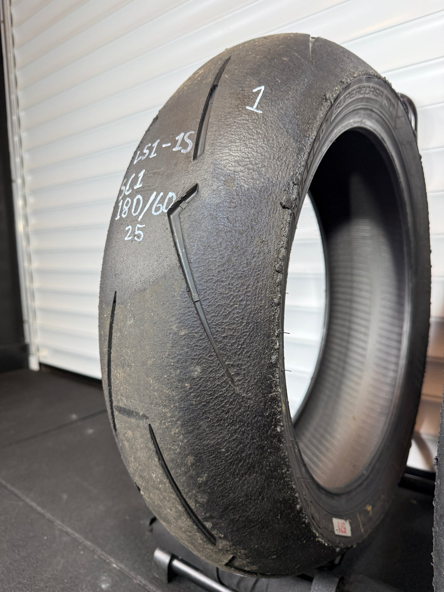 Pirelli Supercorsa- GRADE 1 V4 SET 180/60/17, 120/70/17 (LS1-1S)