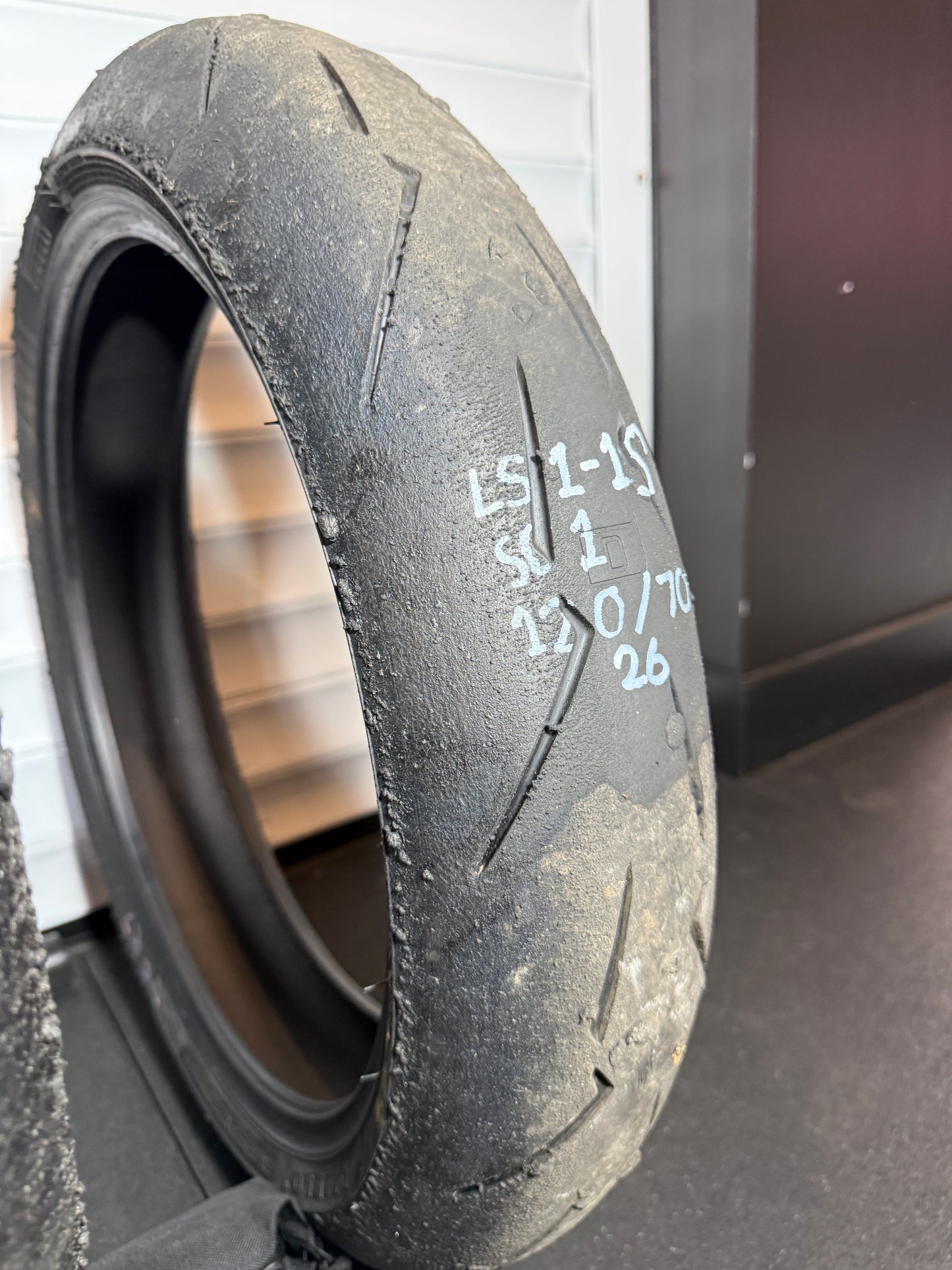 Pirelli Supercorsa- GRADE 1 V4 SET 180/60/17, 120/70/17 (LS1-1S)