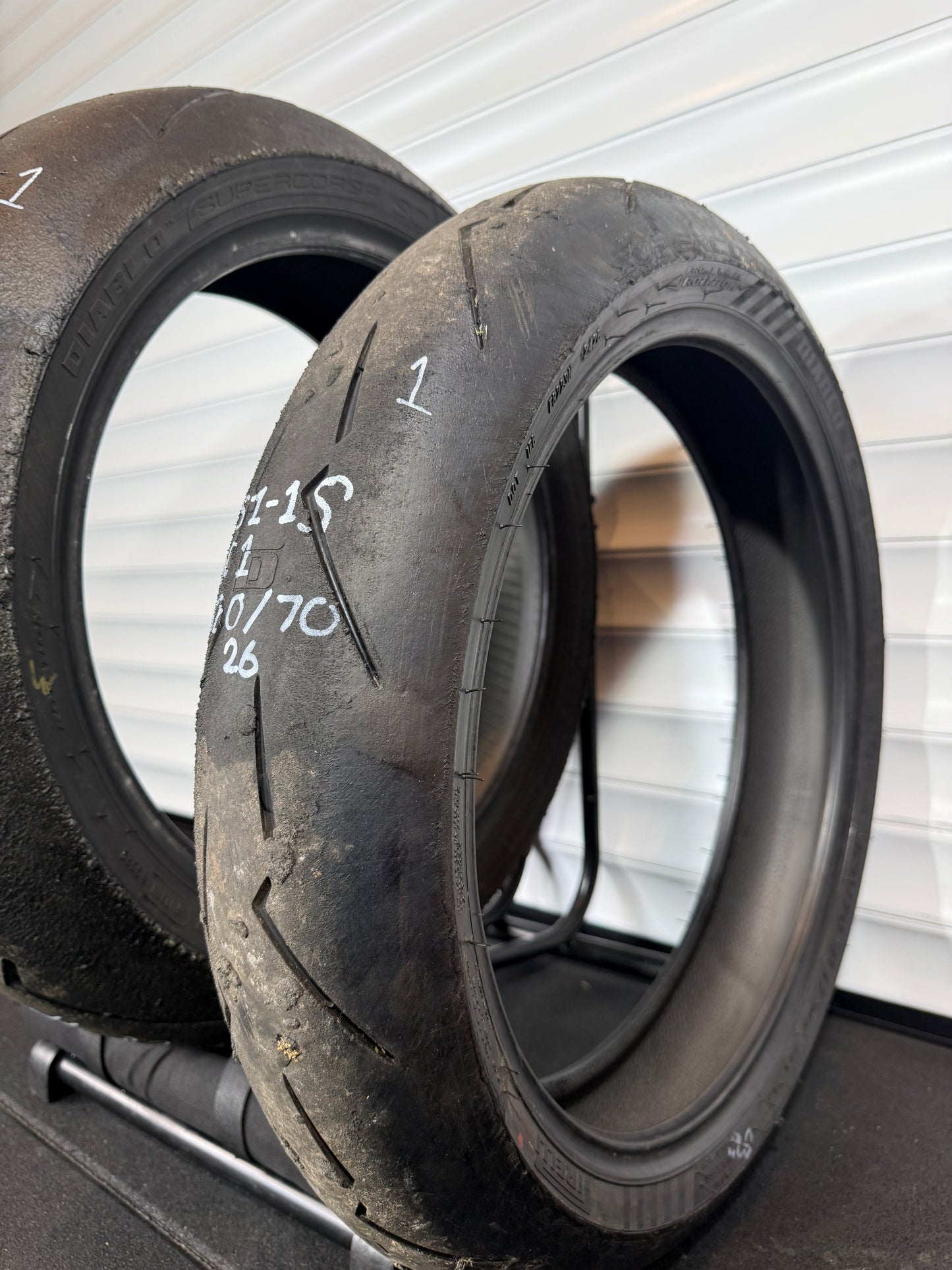 Pirelli Supercorsa- GRADE 1 V4 SET 180/60/17, 120/70/17 (LS1-1S)