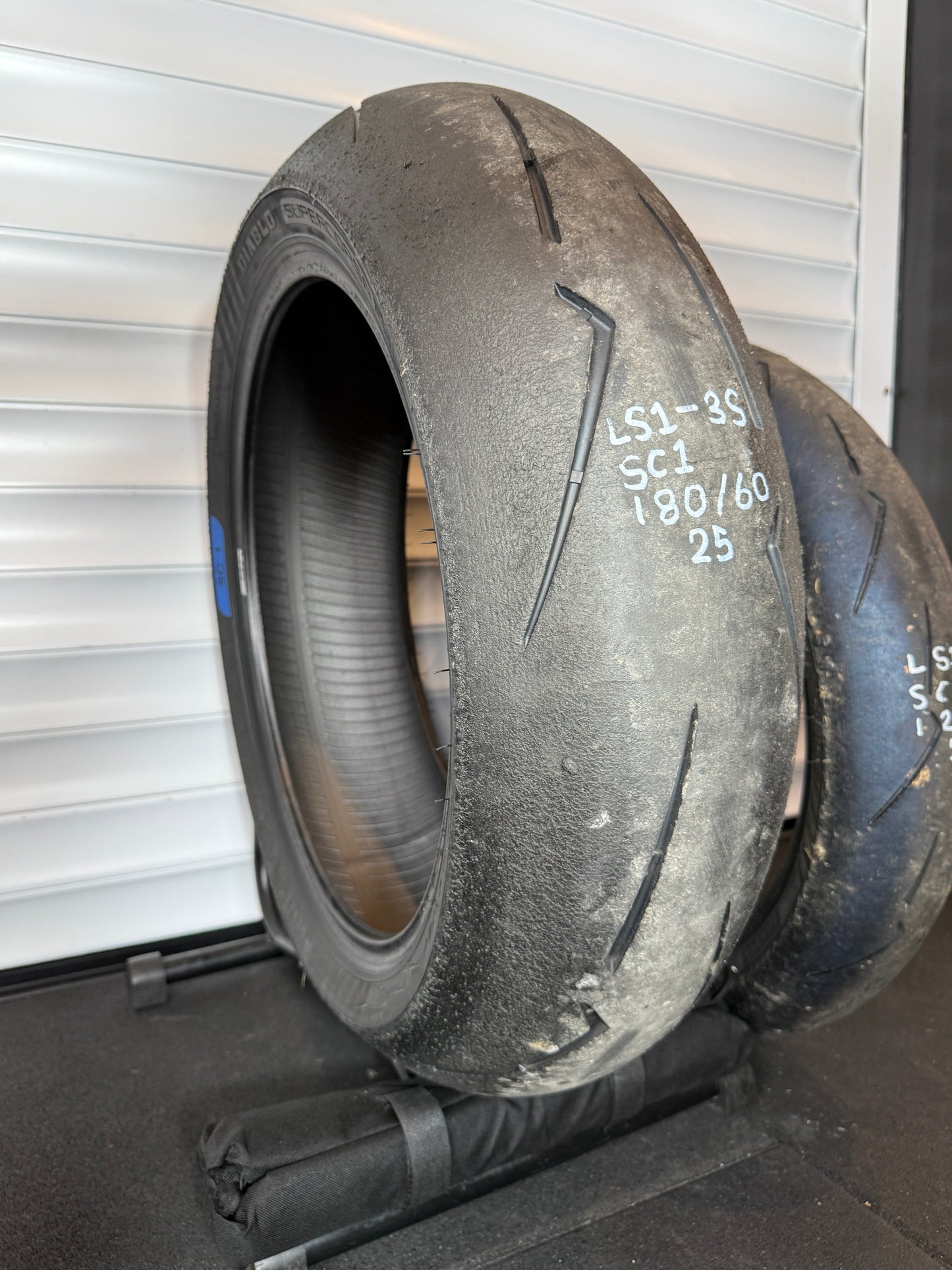 Pirelli Supercorsa- GRADE 1/1+ V4 SET 180/60/17, 120/70/17 (LS1-3S)