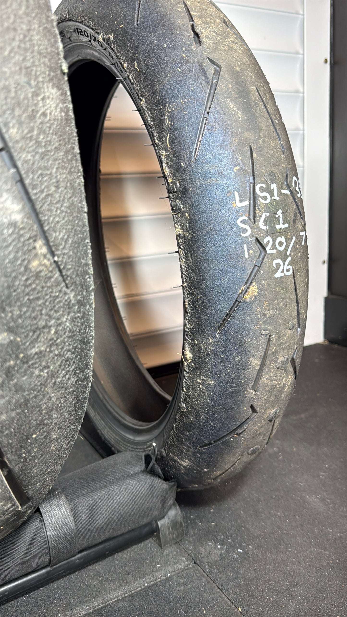 Pirelli Supercorsa- GRADE 1/1+ V4 SET 180/60/17, 120/70/17 (LS1-3S)