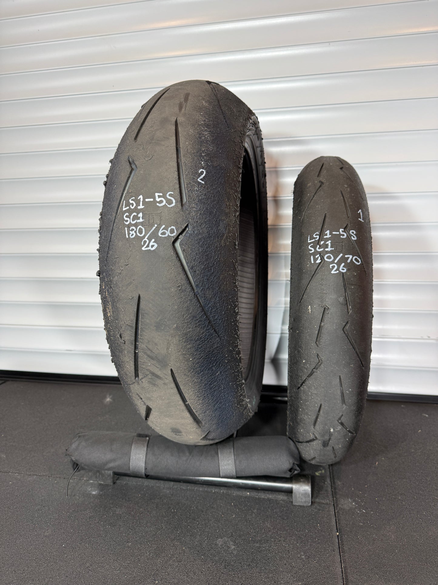 Pirelli Supercorsa- GRADE 1+ V4 SET 180/60/17, 120/70/17 (LS1-5S)