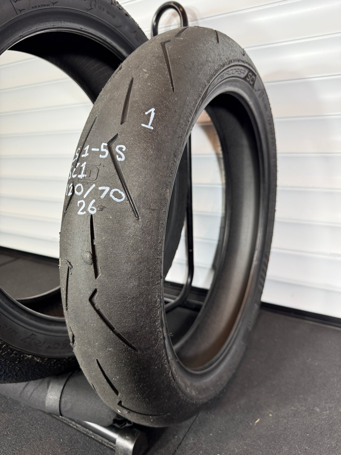 Pirelli Supercorsa- GRADE 1+ V4 SET 180/60/17, 120/70/17 (LS1-5S)