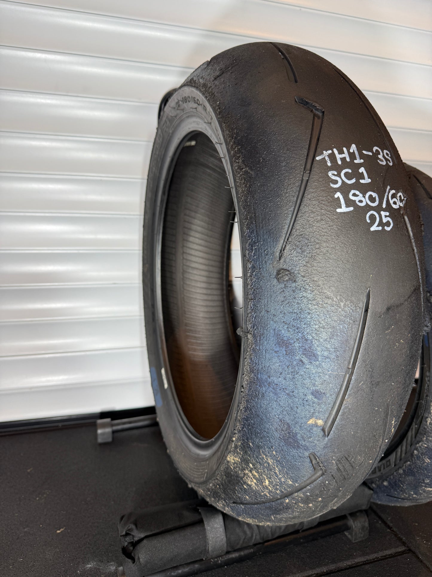 Pirelli Supercorsa- GRADE 1 V4 SET 180/60/17, 120/70/17 (TH1-3S)