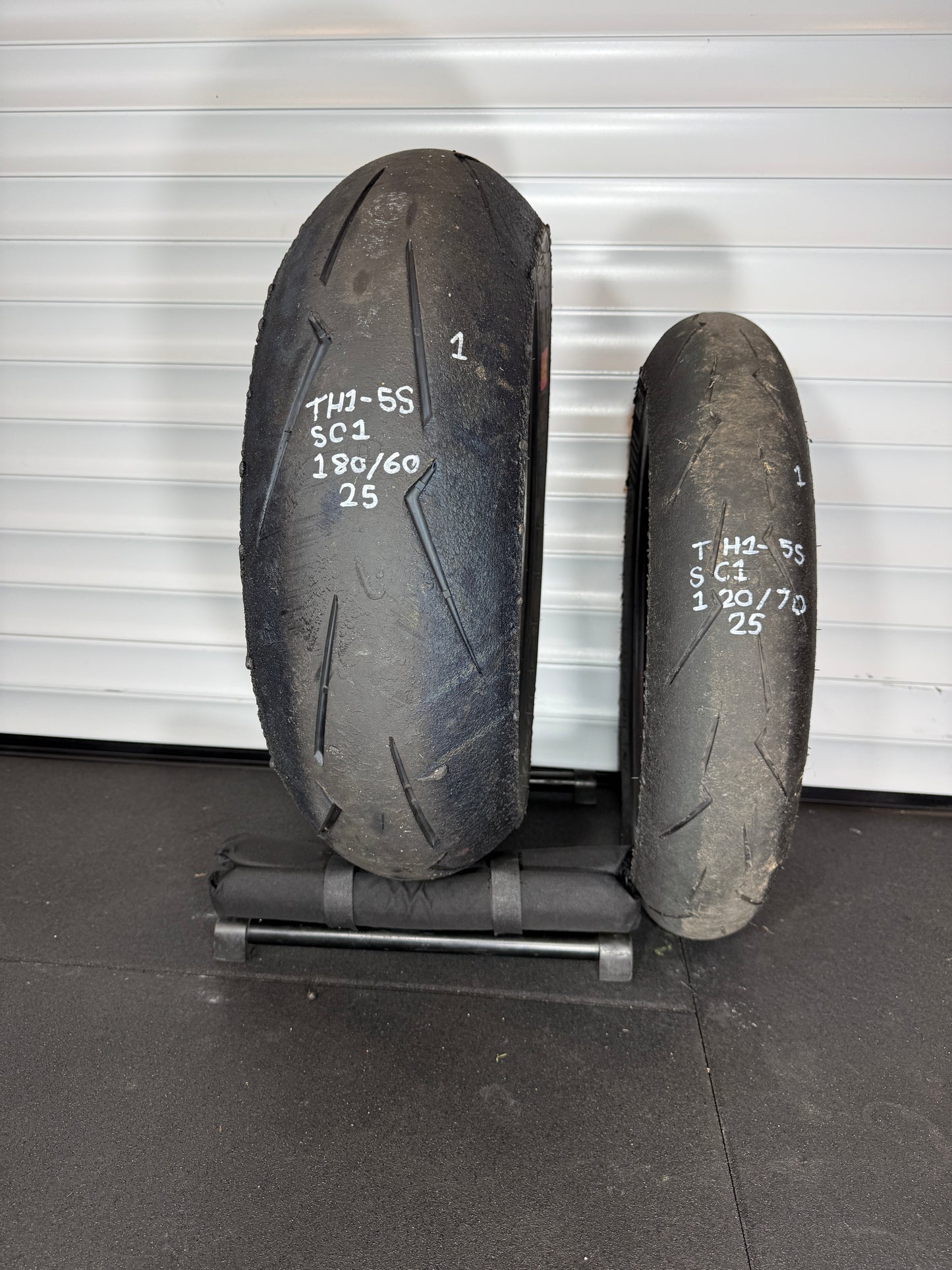 Pirelli Supercorsa- GRADE 1 V4 SET 180/60/17, 120/70/17 (TH1-5S)