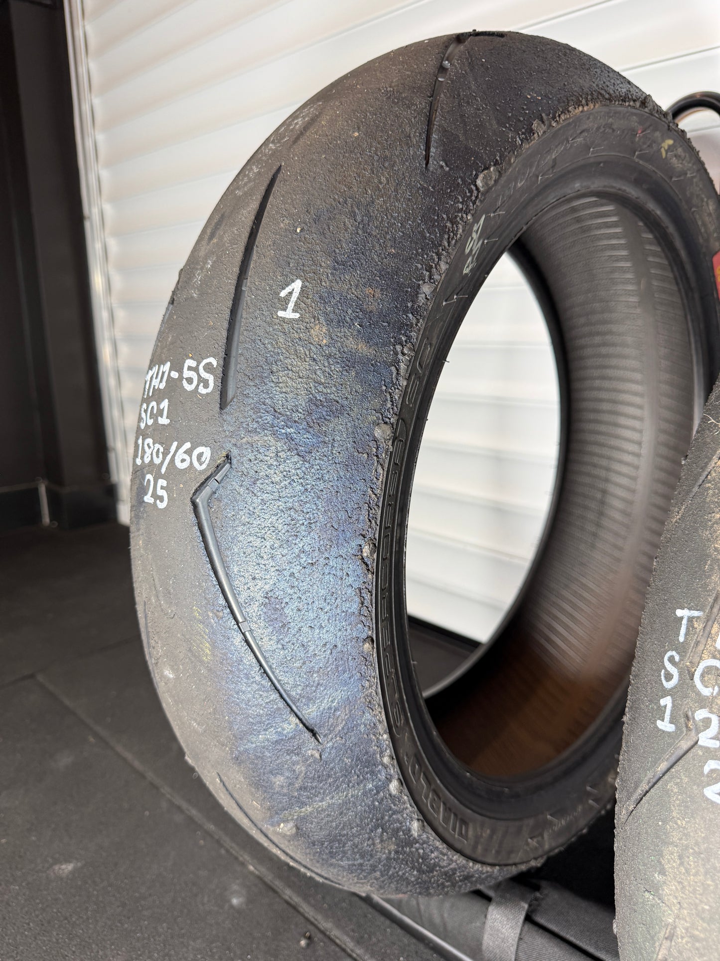 Pirelli Supercorsa- GRADE 1 V4 SET 180/60/17, 120/70/17 (TH1-5S)