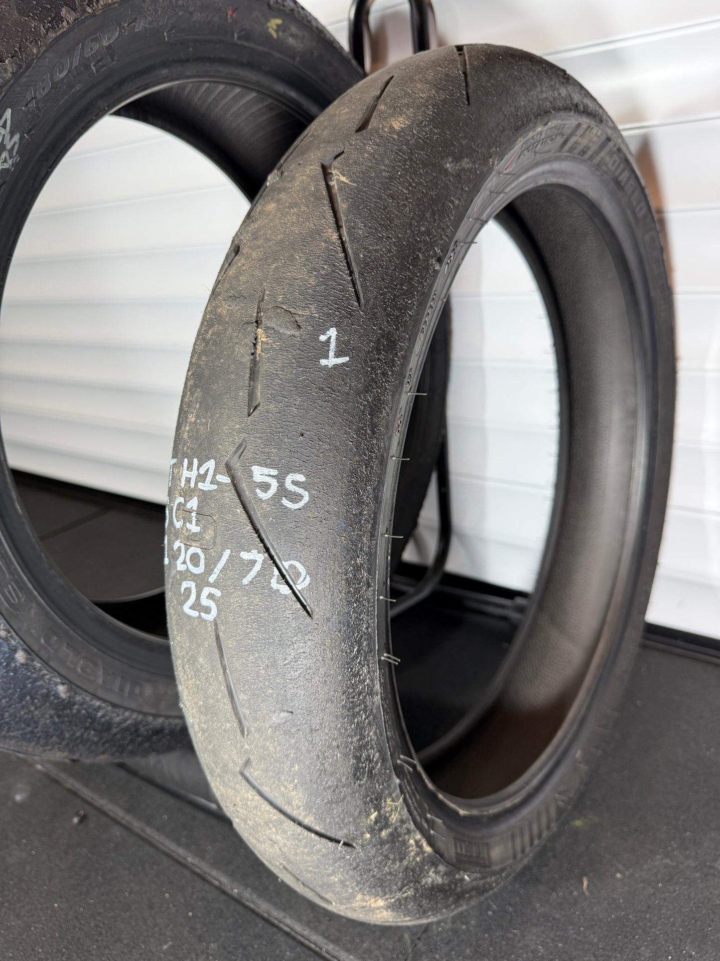 Pirelli Supercorsa- GRADE 1 V4 SET 180/60/17, 120/70/17 (TH1-5S)