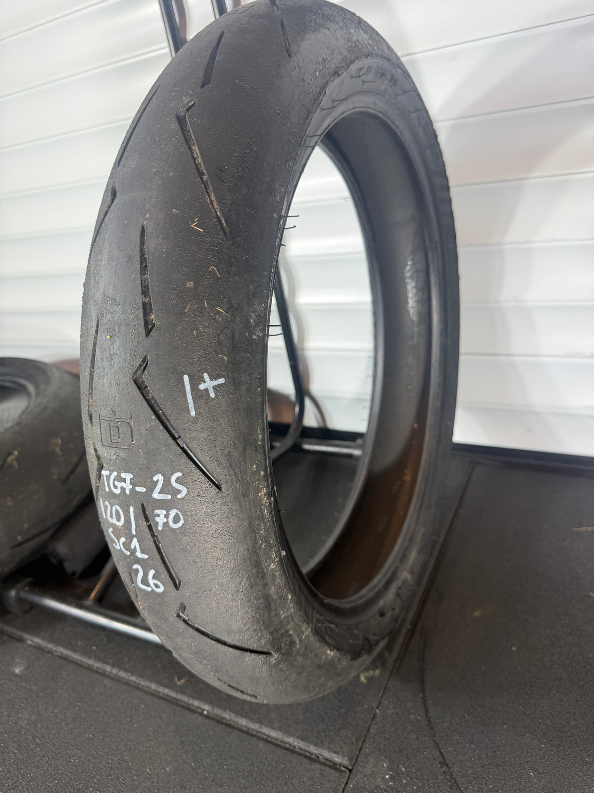 Pirelli Supercorsa- GRADE 1/1+ V4 SET 200/60/17, 120/70/17 (TG7-2S)